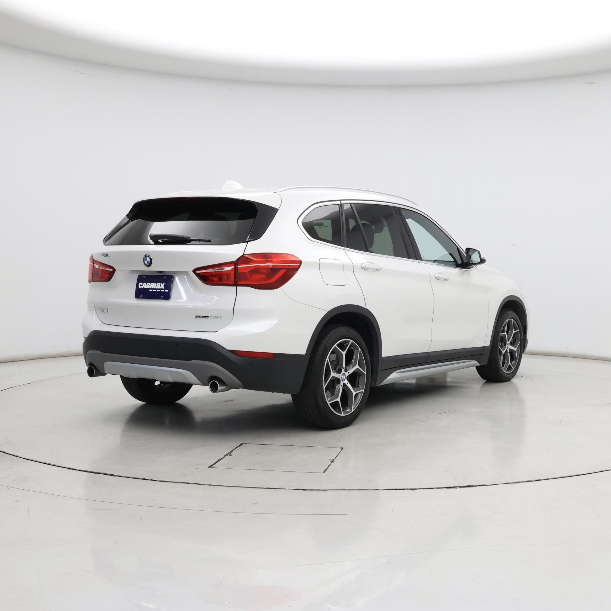 Thumbnail: 2019 BMW X1 - 8
