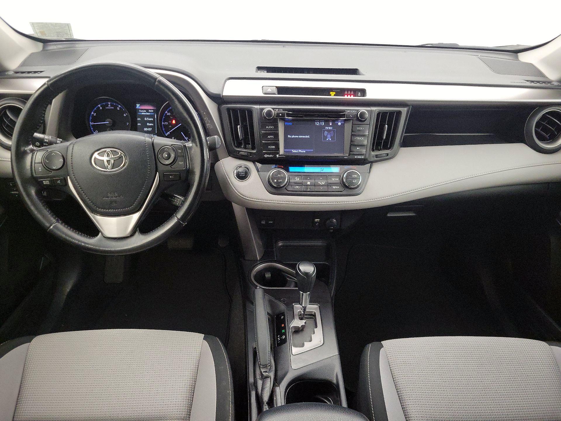 Thumbnail: 2017 Toyota RAV4 - 9