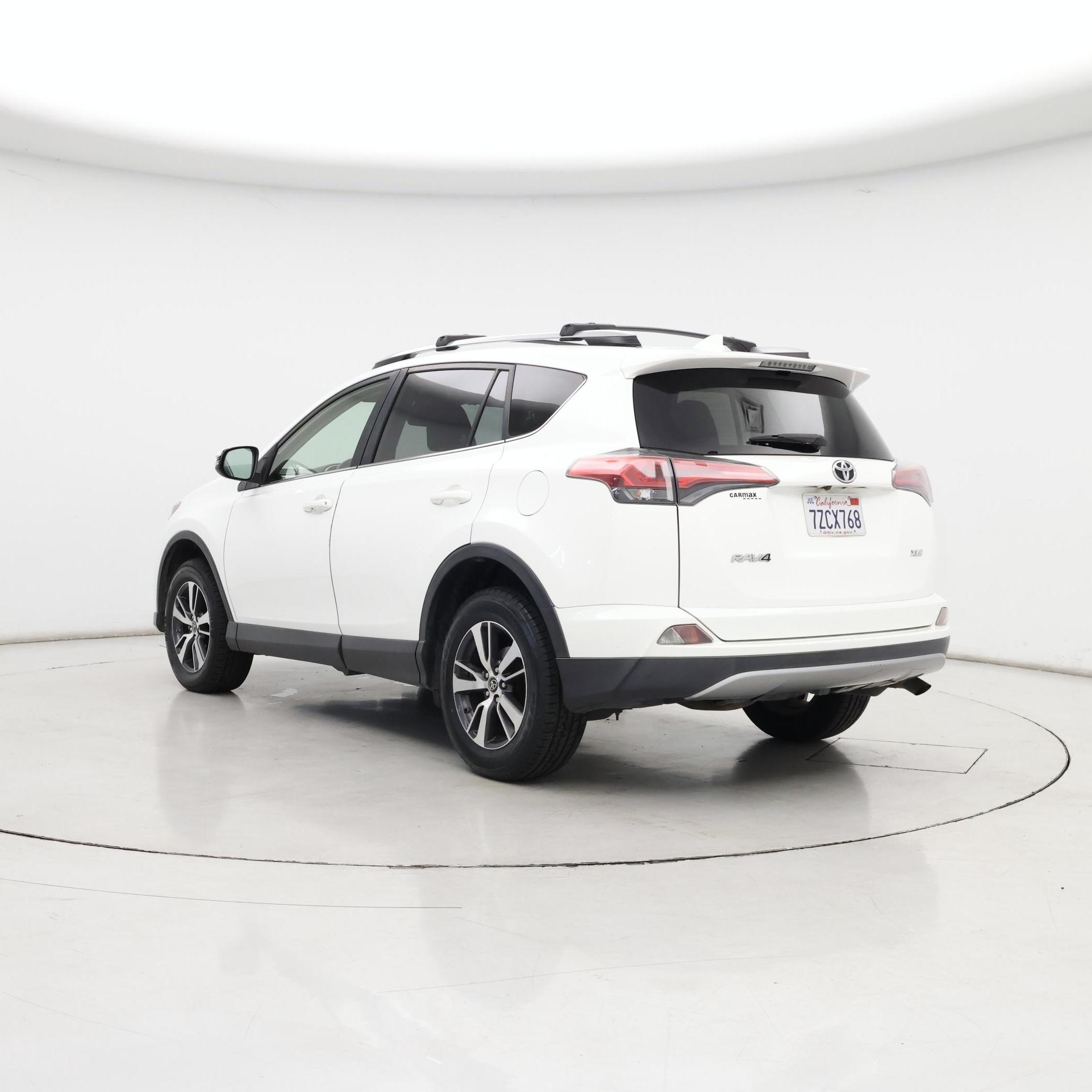 Thumbnail: 2017 Toyota RAV4 - 2