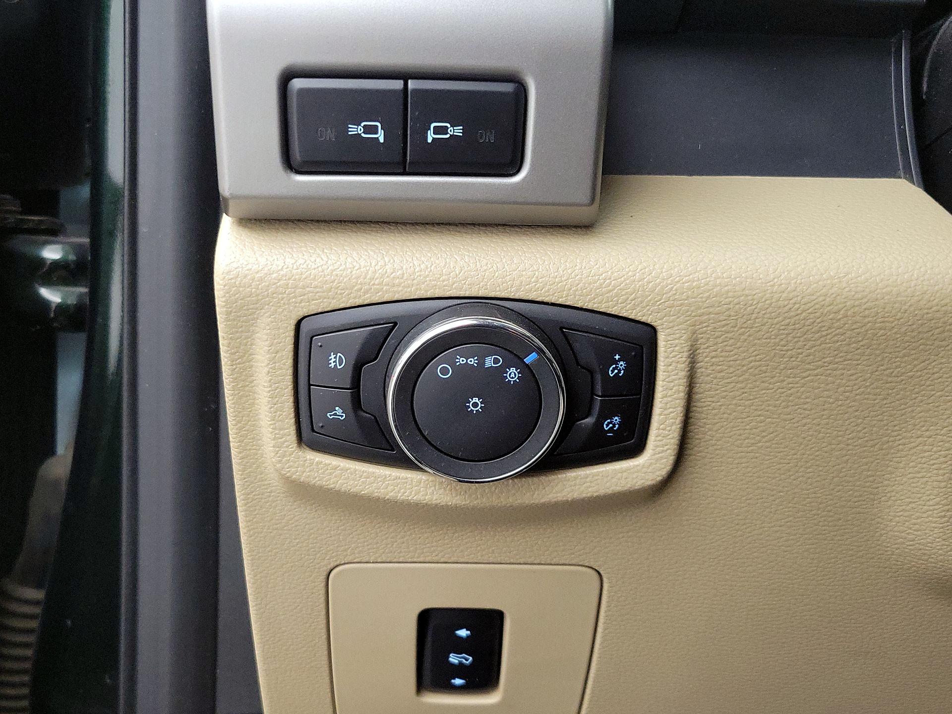 Thumbnail: 2015 Ford F-150 - 13