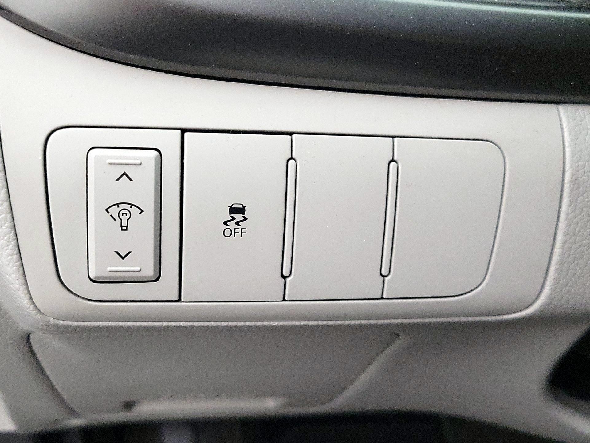 Thumbnail: 2014 Kia Optima - 13