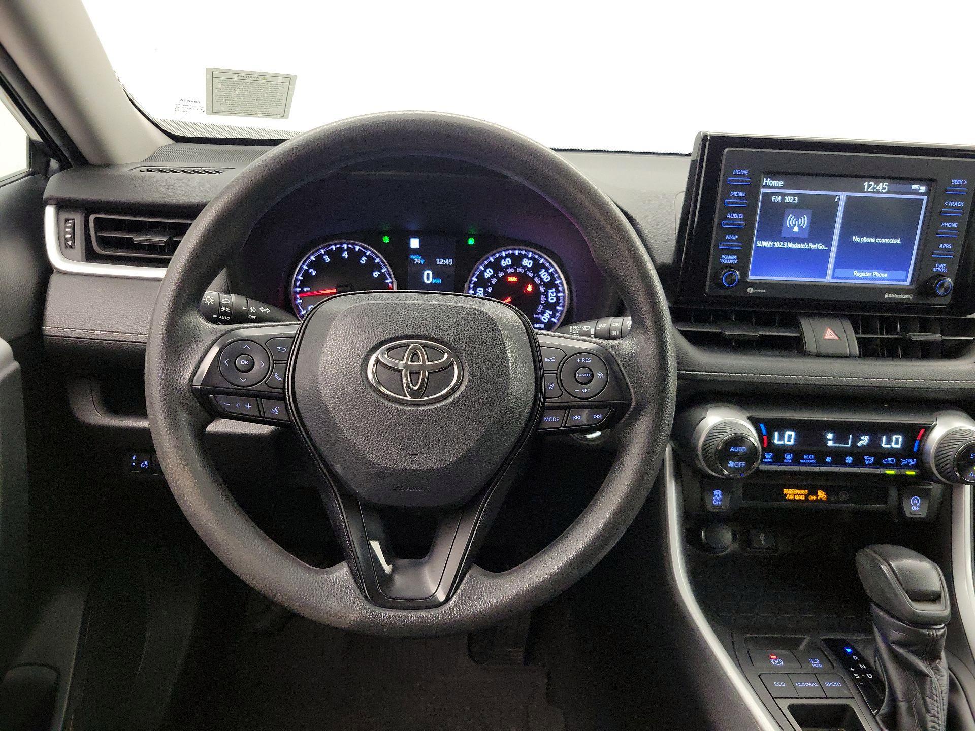 Thumbnail: 2021 Toyota RAV4 - 10