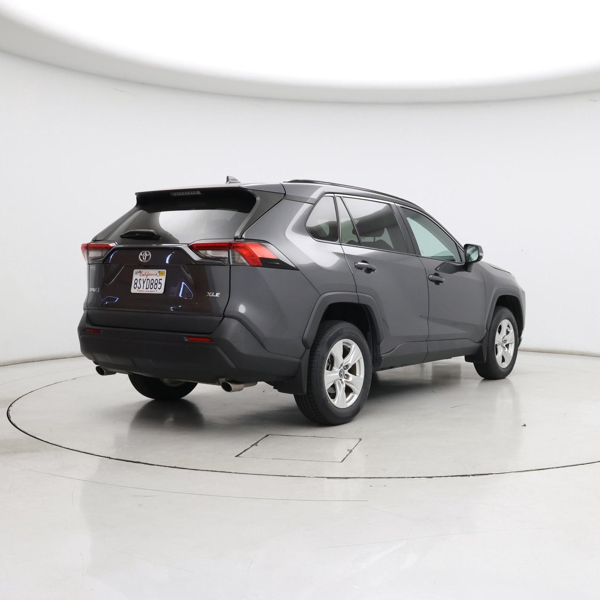 Thumbnail: 2021 Toyota RAV4 - 8