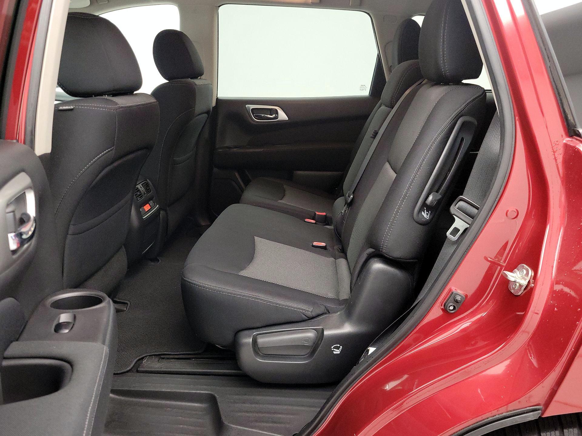 Thumbnail: 2017 Nissan Pathfinder - 19