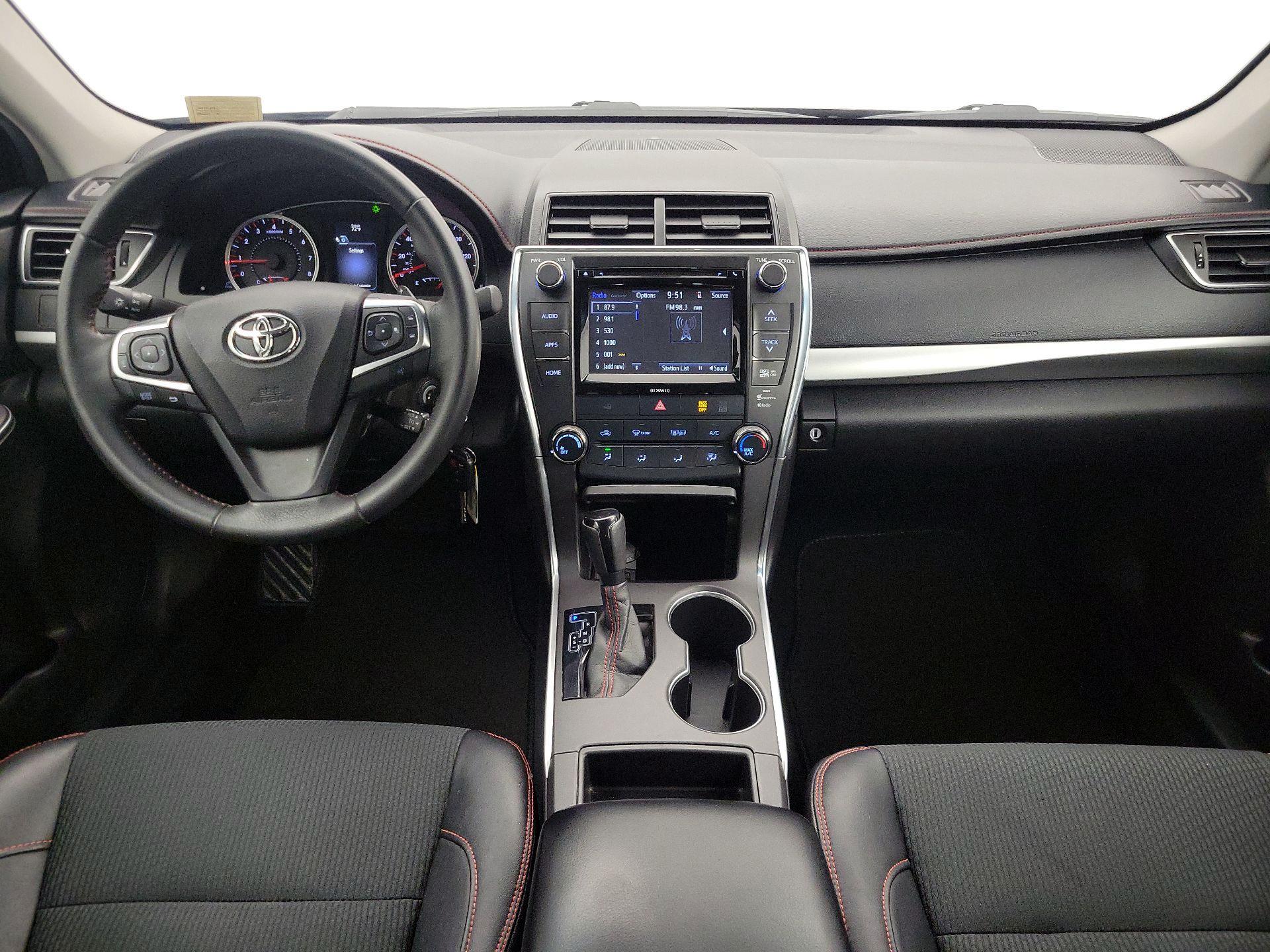Thumbnail: 2017 Toyota Camry - 9