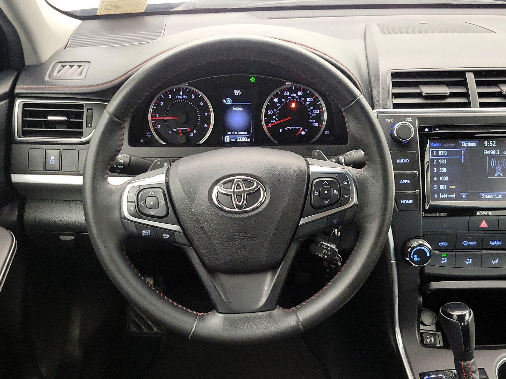 Thumbnail: 2017 Toyota Camry - 10