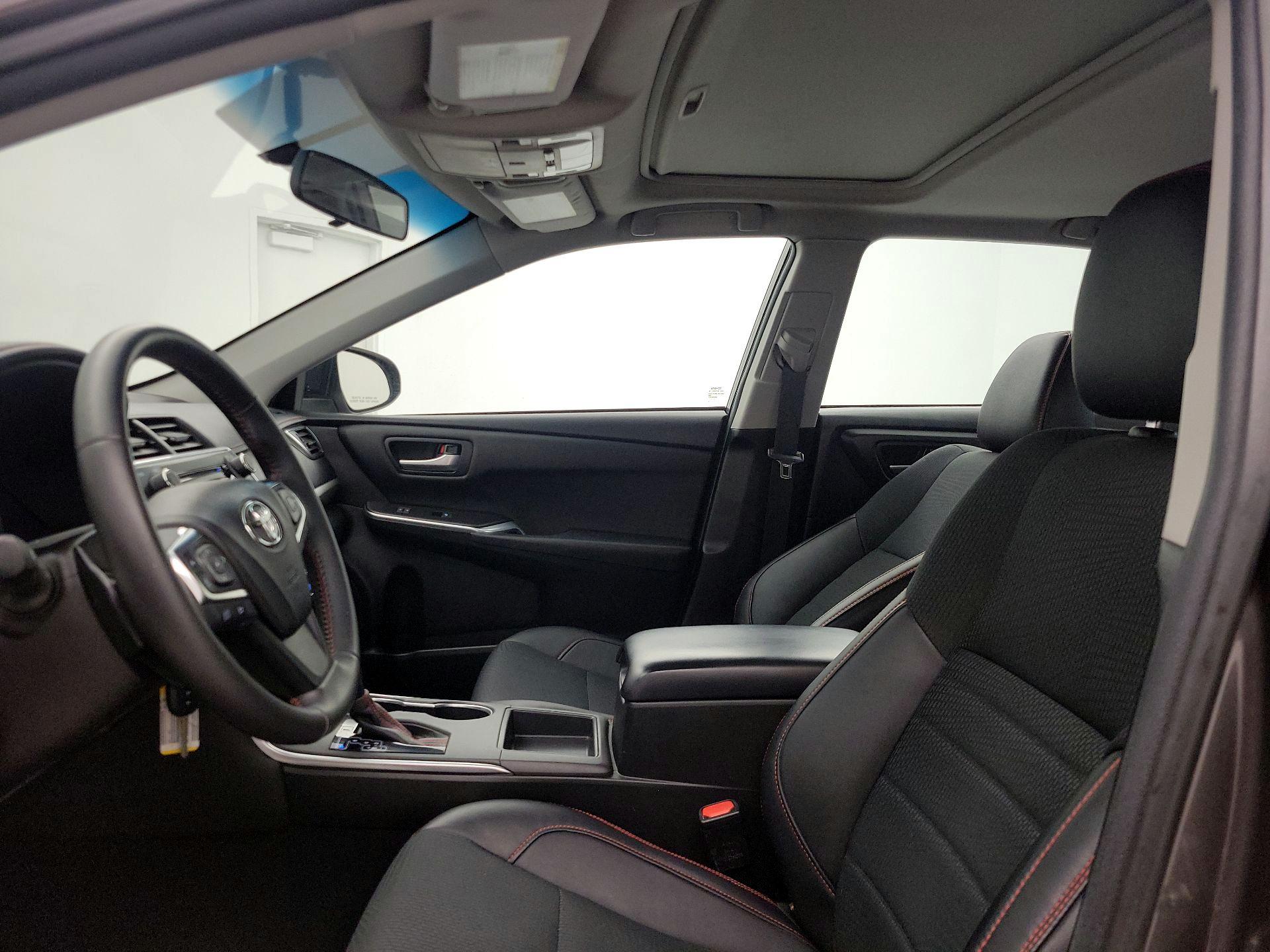 Thumbnail: 2017 Toyota Camry - 11