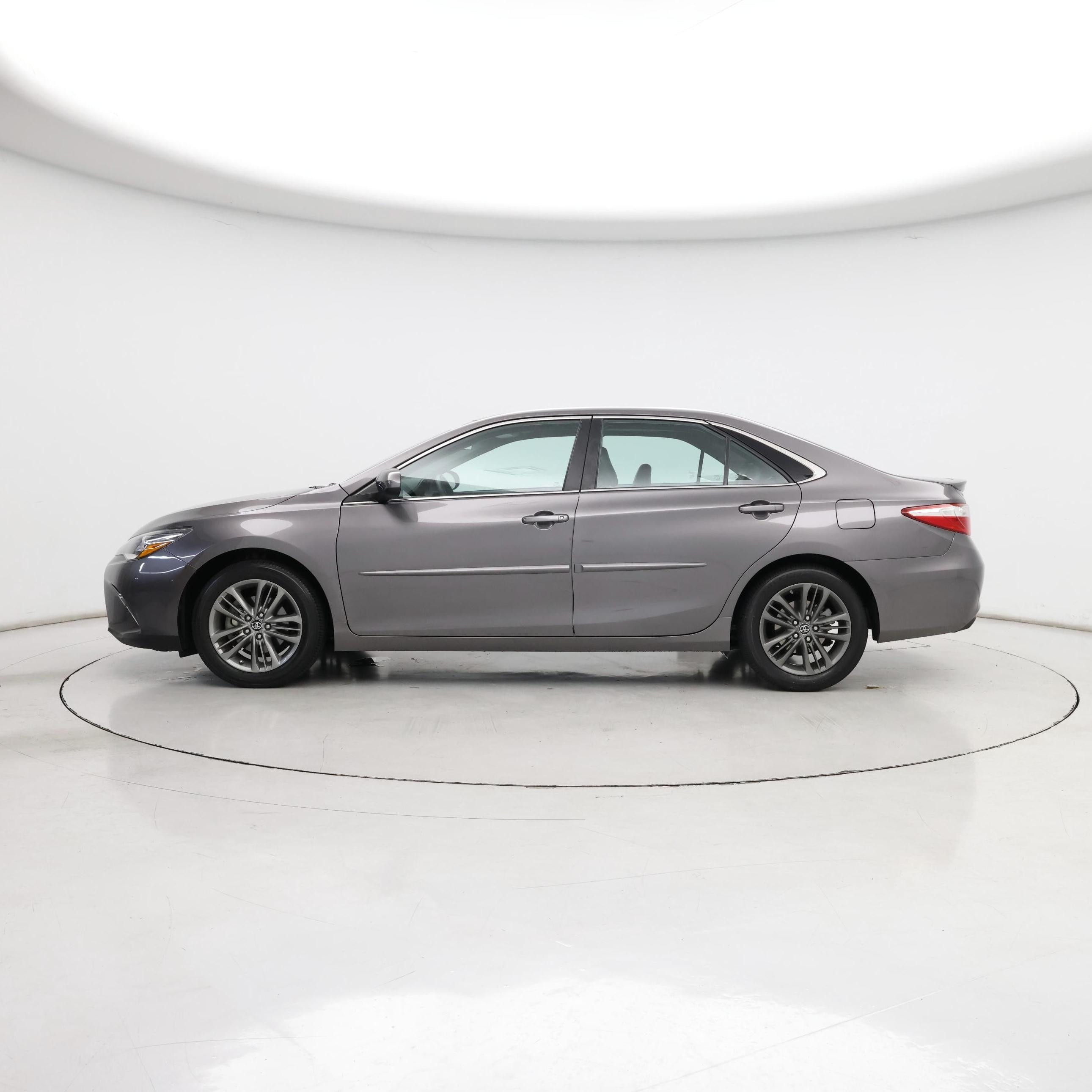 Thumbnail: 2017 Toyota Camry - 3