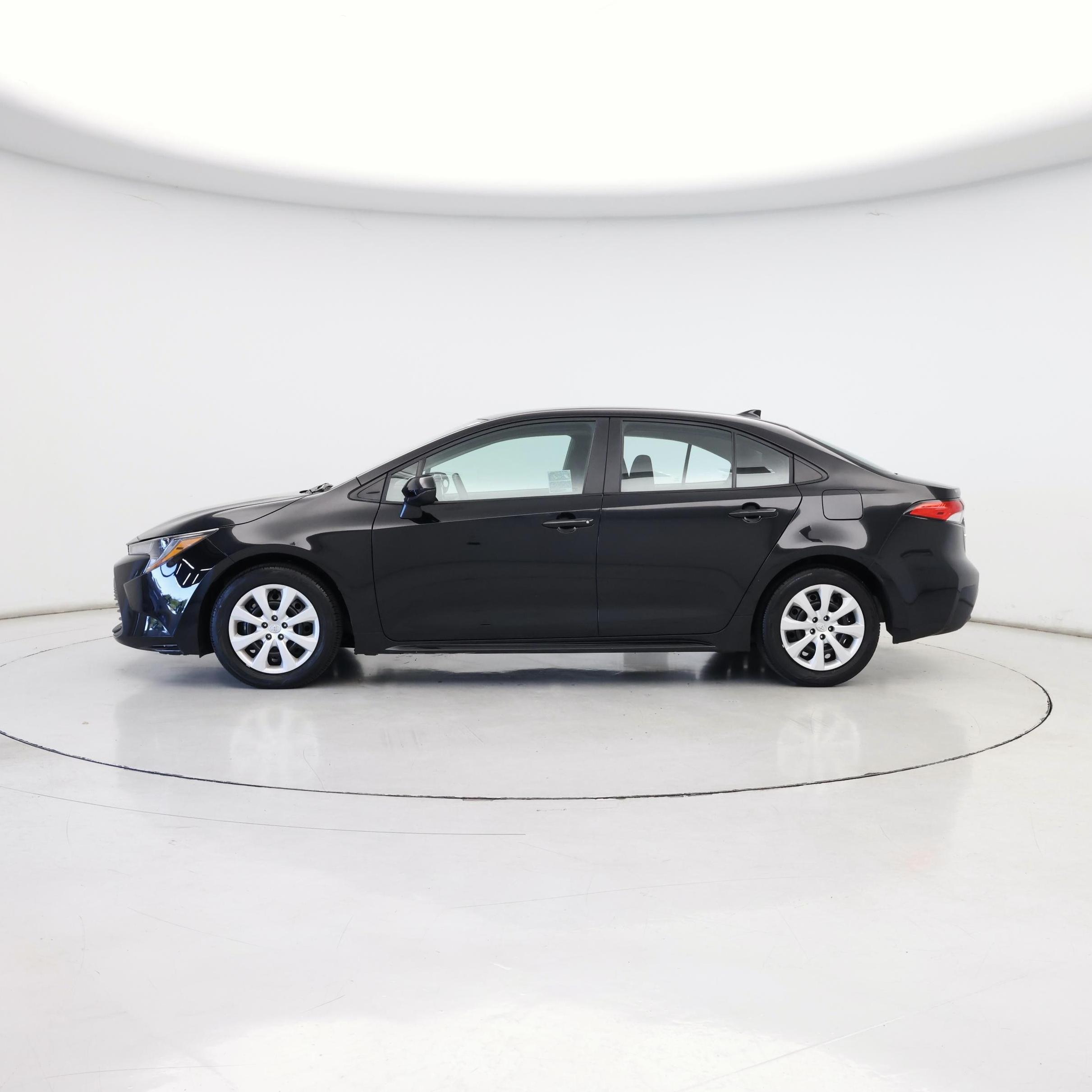 Thumbnail: 2024 Toyota Corolla - 3