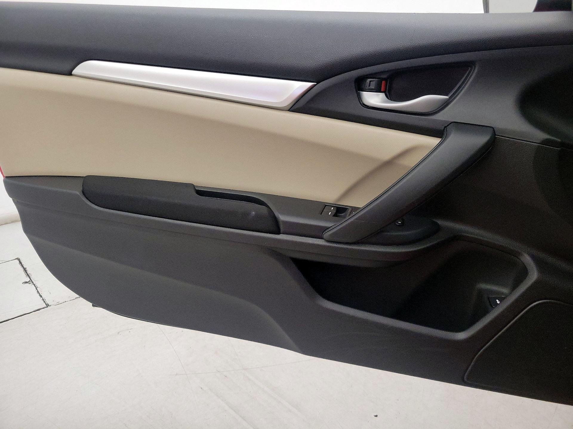 Thumbnail: 2017 Honda Civic - 12