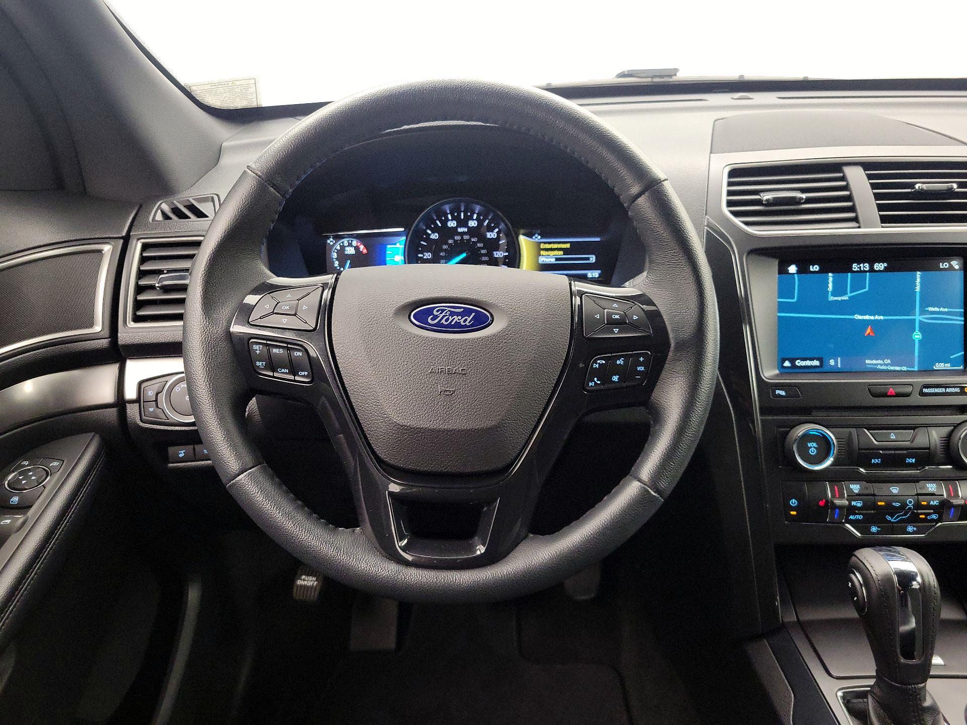Thumbnail: 2018 Ford Explorer - 10