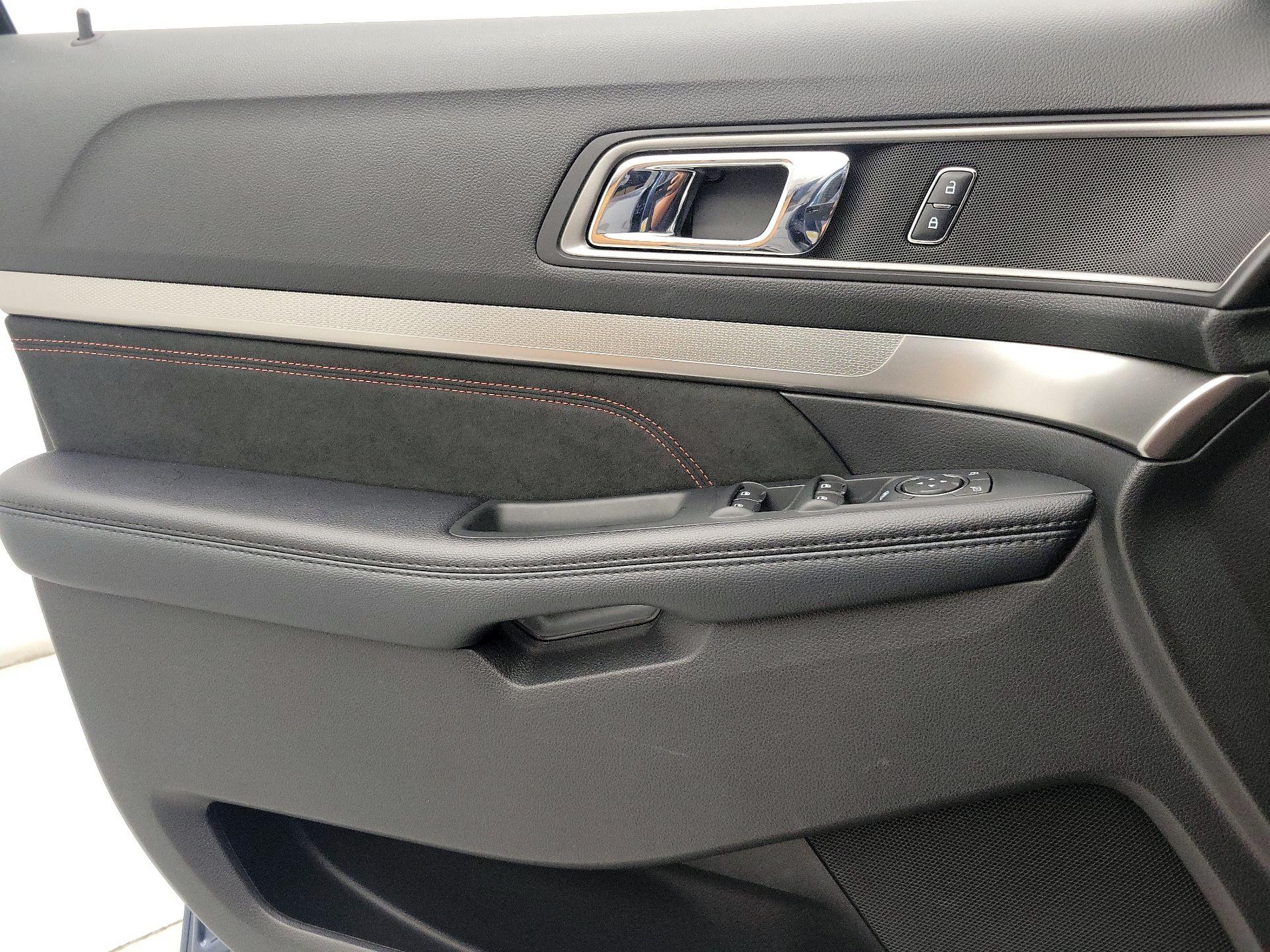 Thumbnail: 2018 Ford Explorer - 12