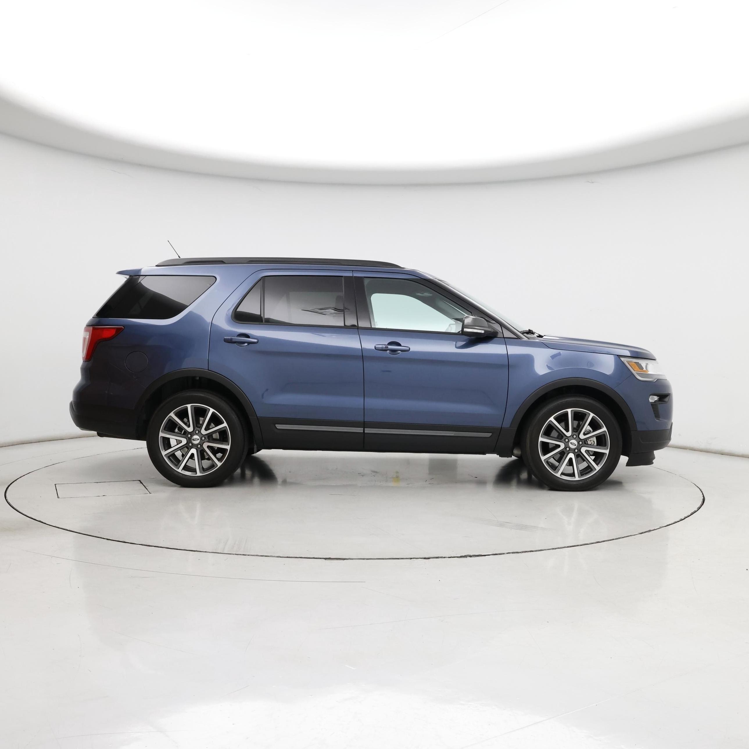 Thumbnail: 2018 Ford Explorer - 7