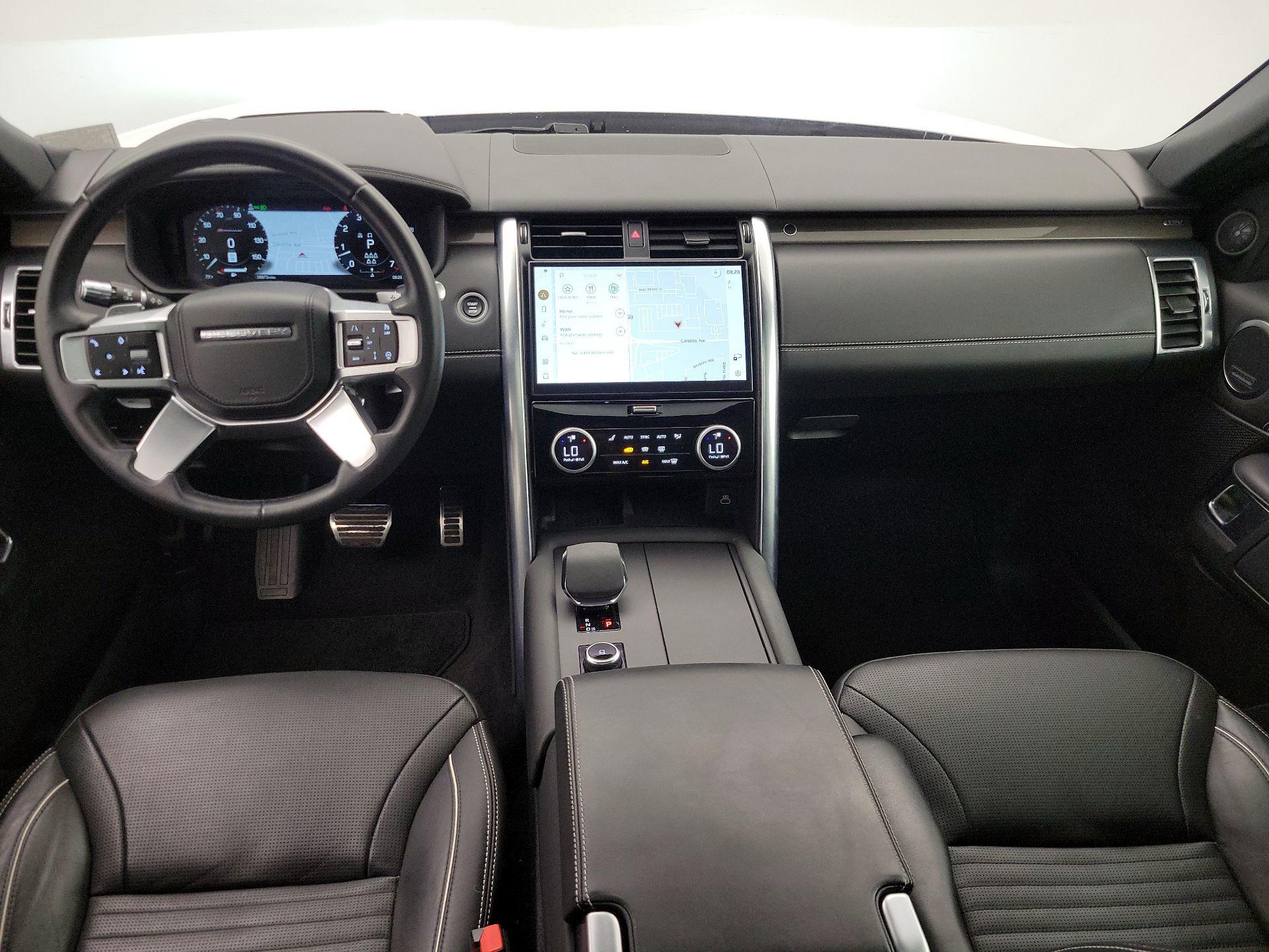 Thumbnail: 2022 Land Rover Discovery - 9