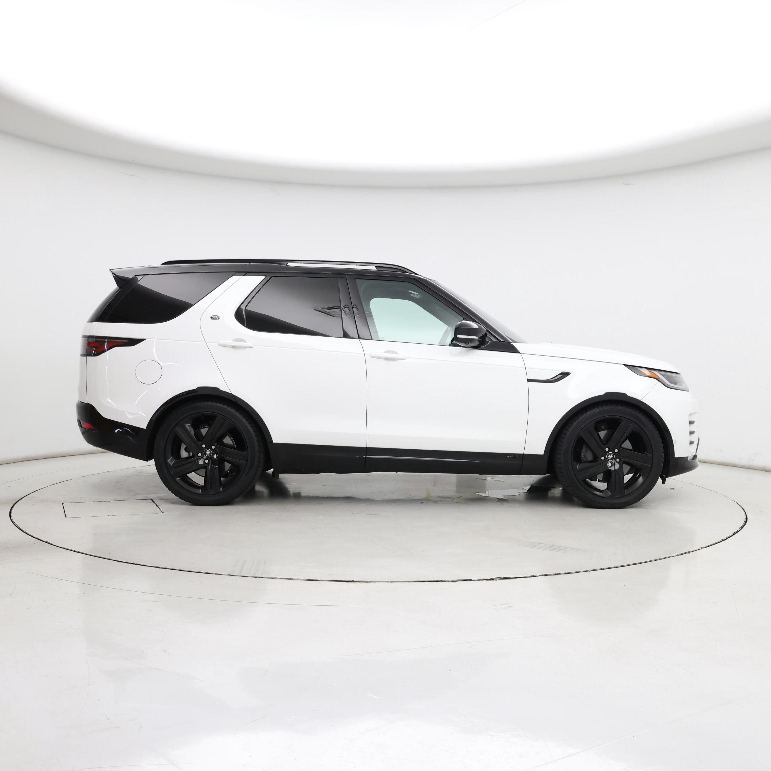 Thumbnail: 2022 Land Rover Discovery - 7