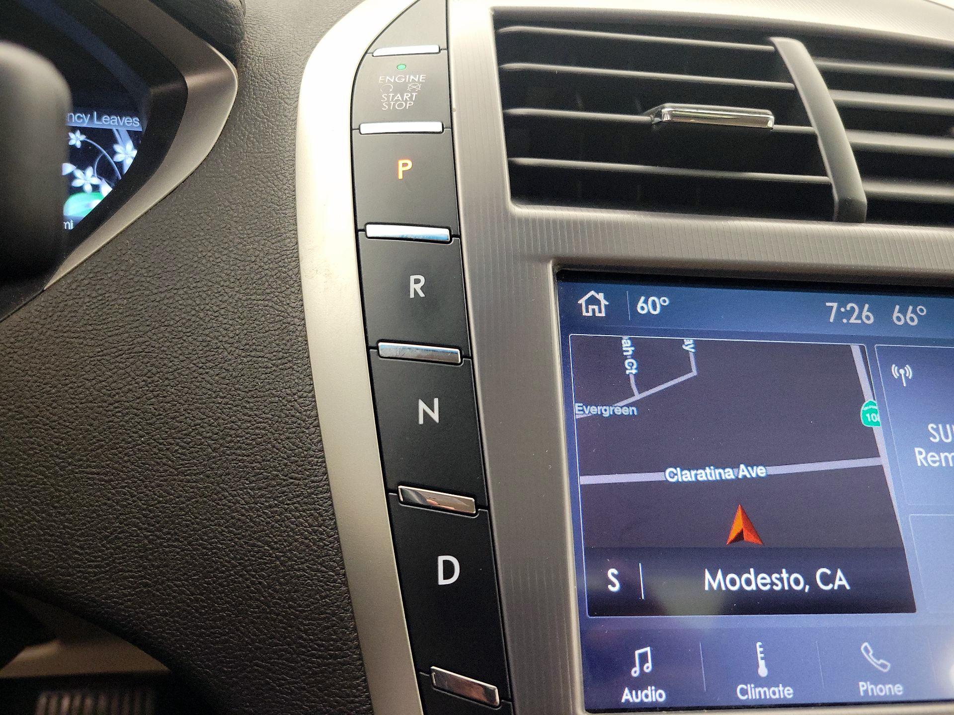 Thumbnail: 2020 Lincoln MKZ - 18