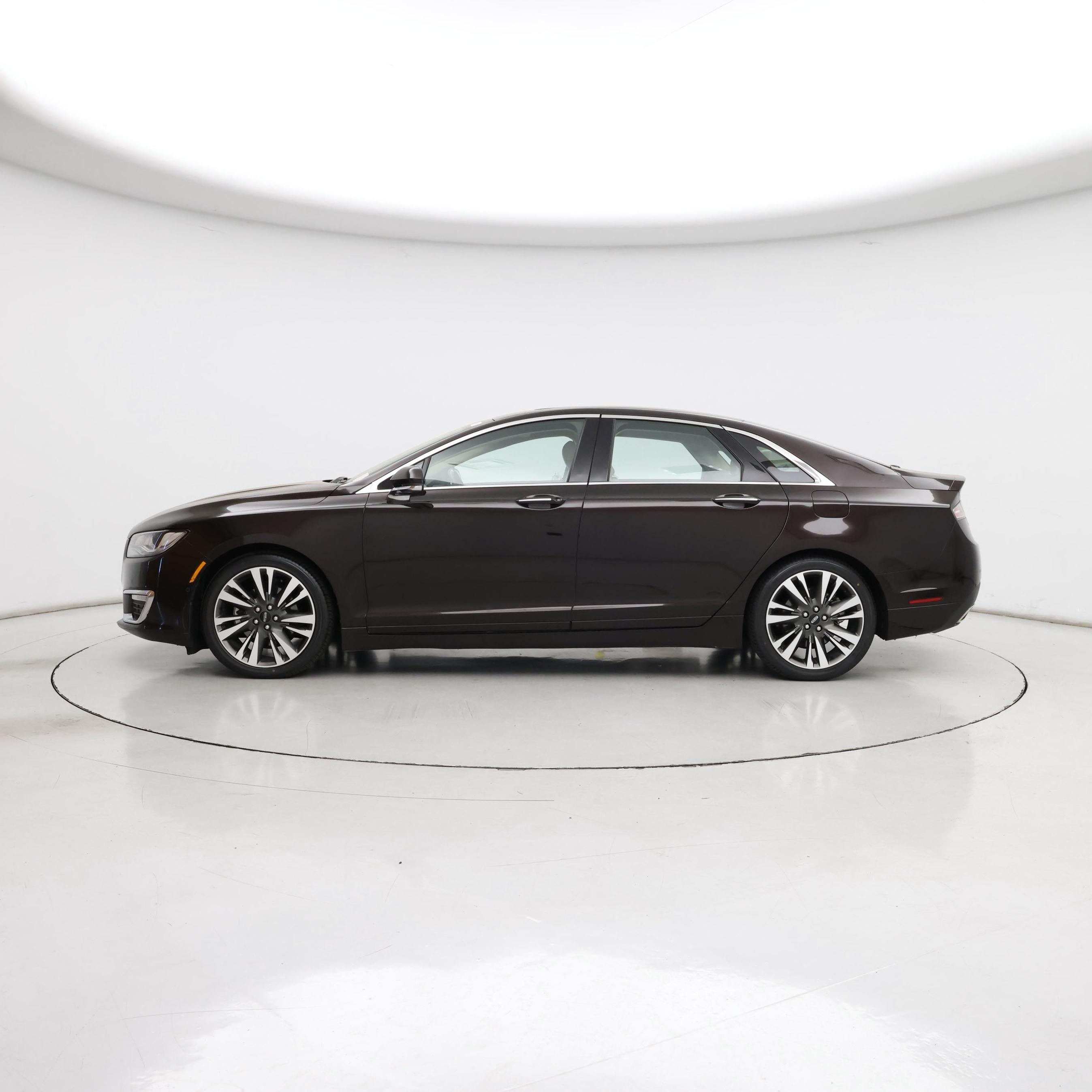 Thumbnail: 2020 Lincoln MKZ - 3