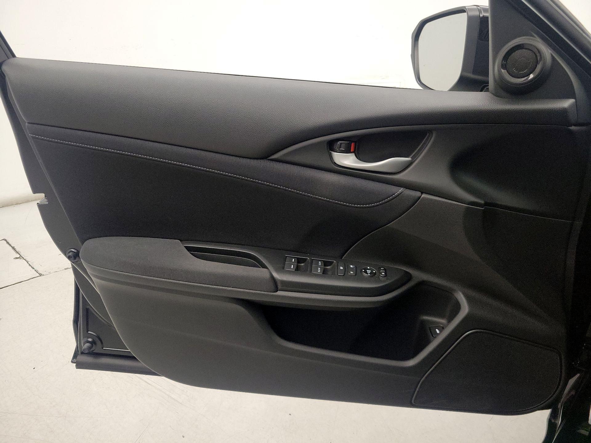 Thumbnail: 2020 Honda Insight - 12