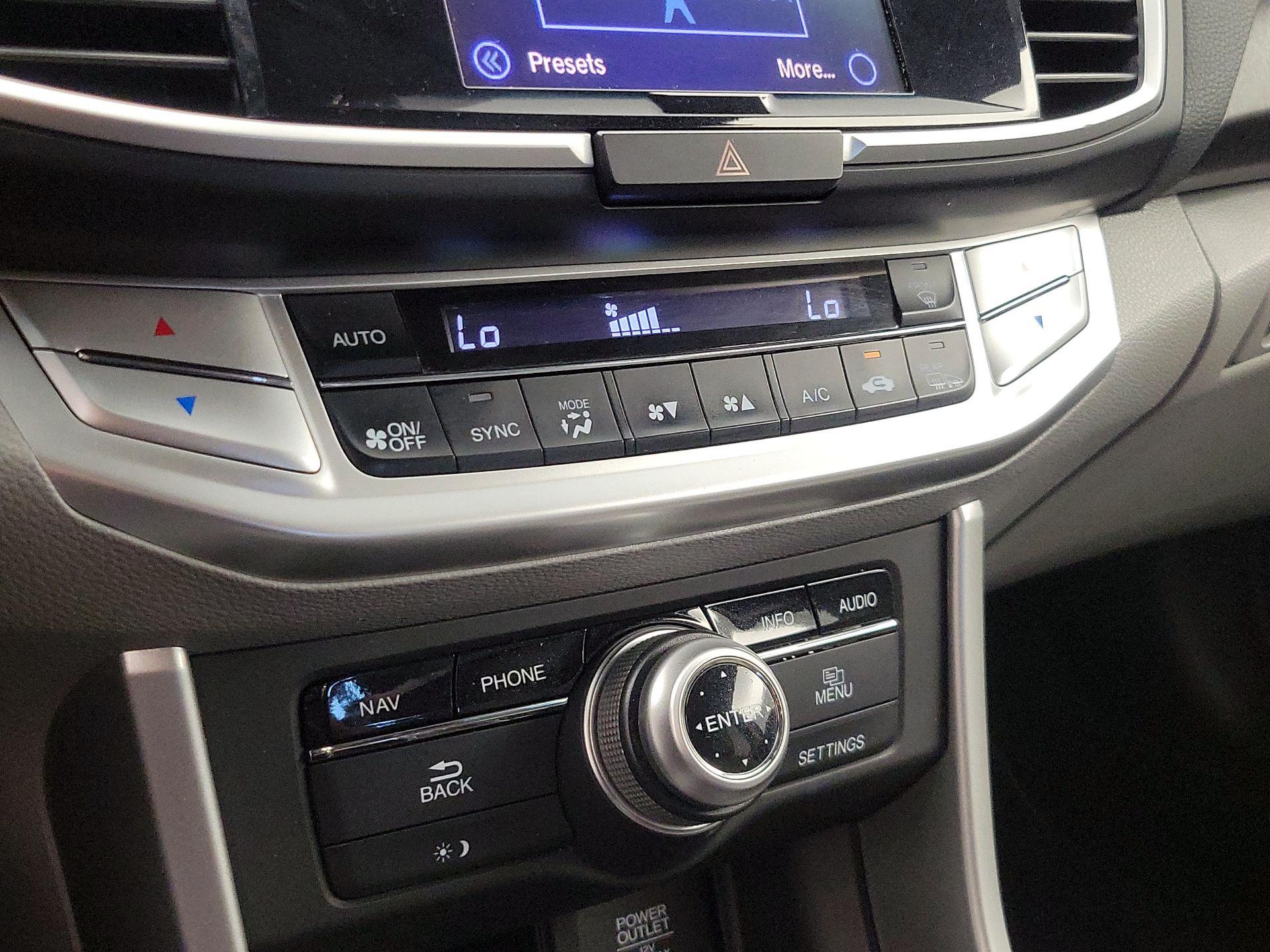 Thumbnail: 2015 Honda Accord - 17