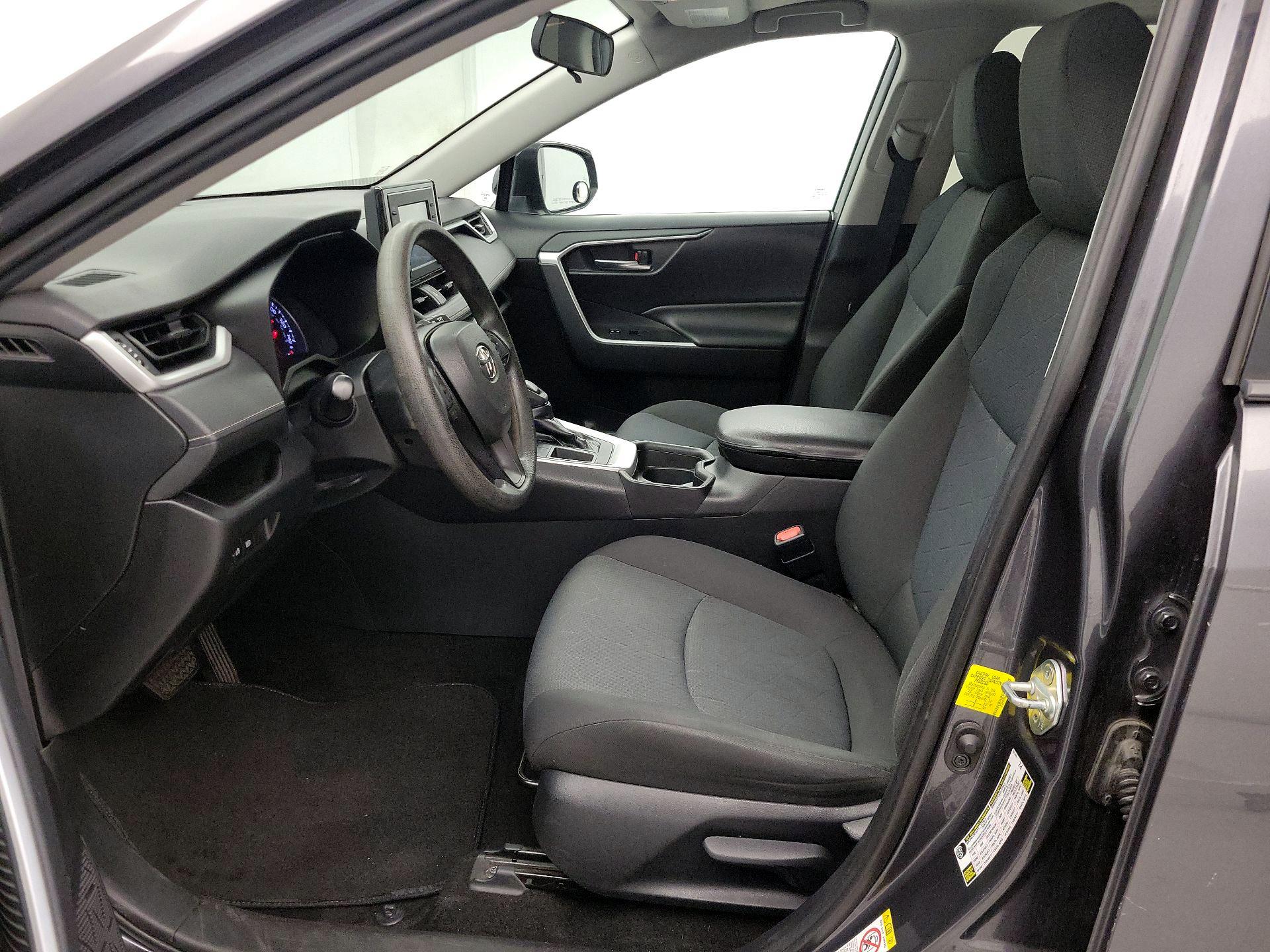 Thumbnail: 2019 Toyota RAV4 - 11