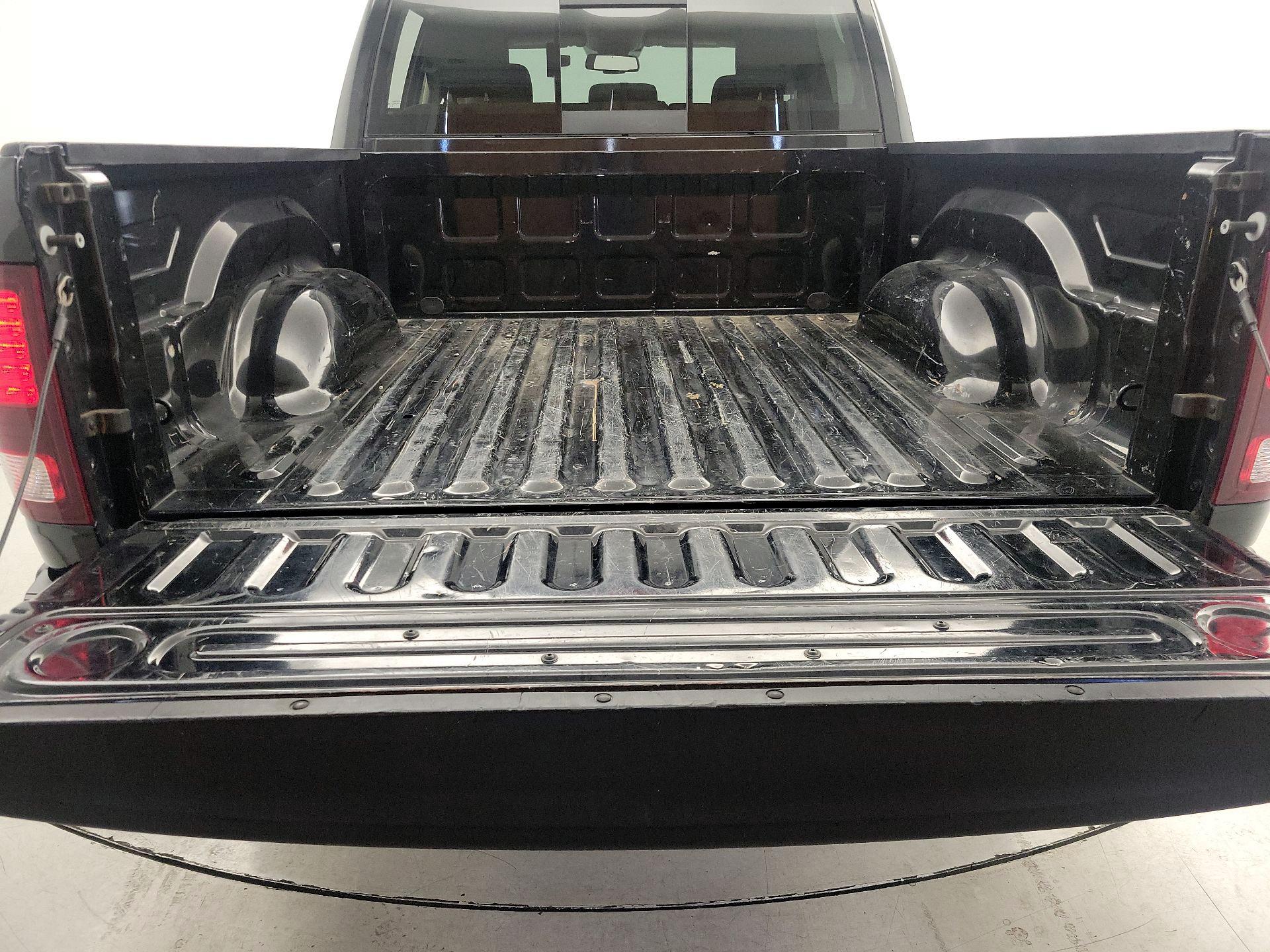 Thumbnail: 2020 RAM 1500 Classic - 19
