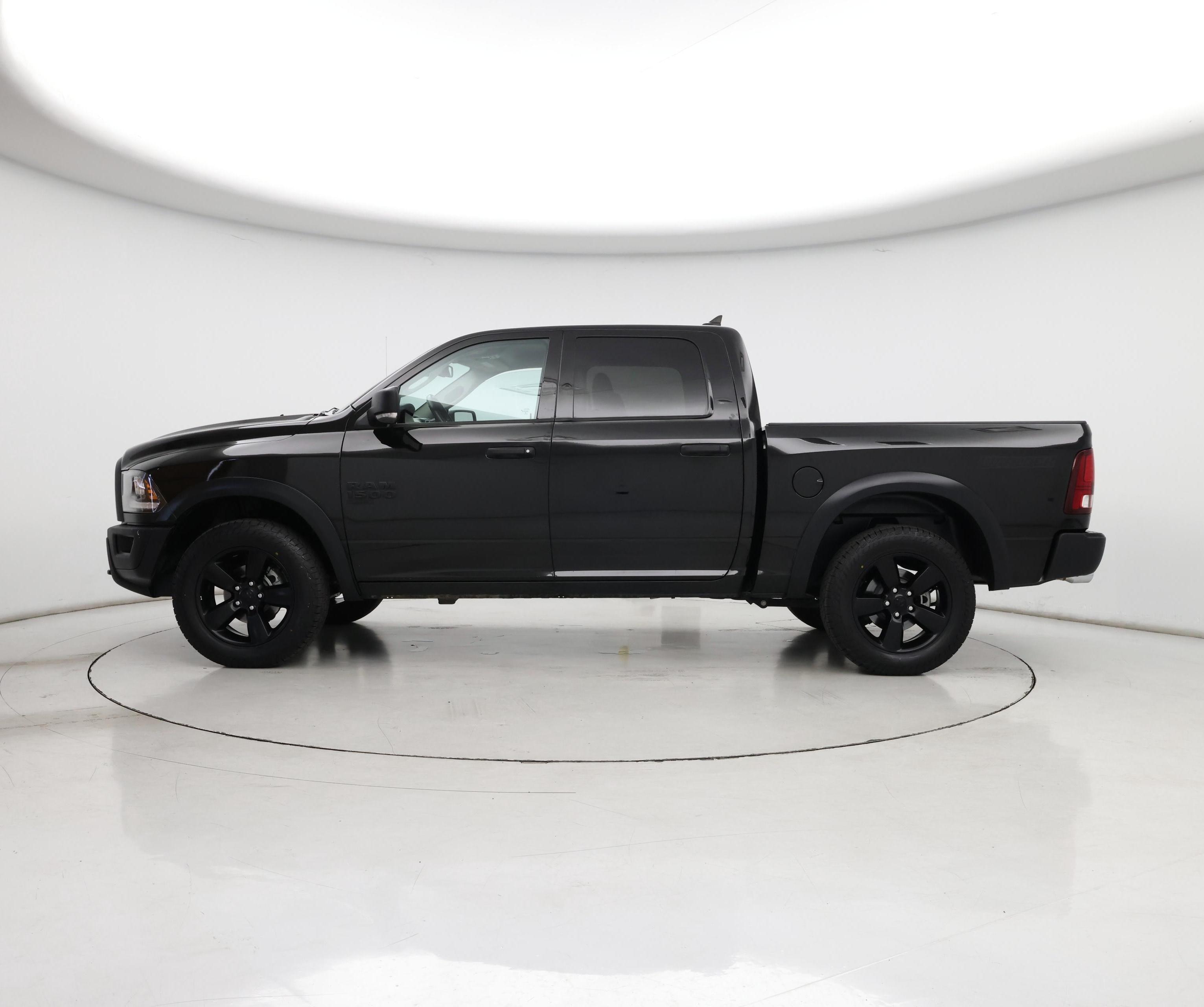 Thumbnail: 2020 RAM 1500 Classic - 3