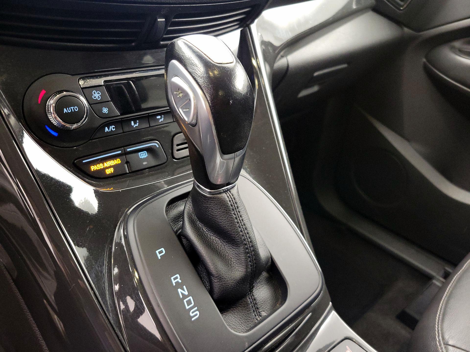 Thumbnail: 2016 Ford Escape - 18