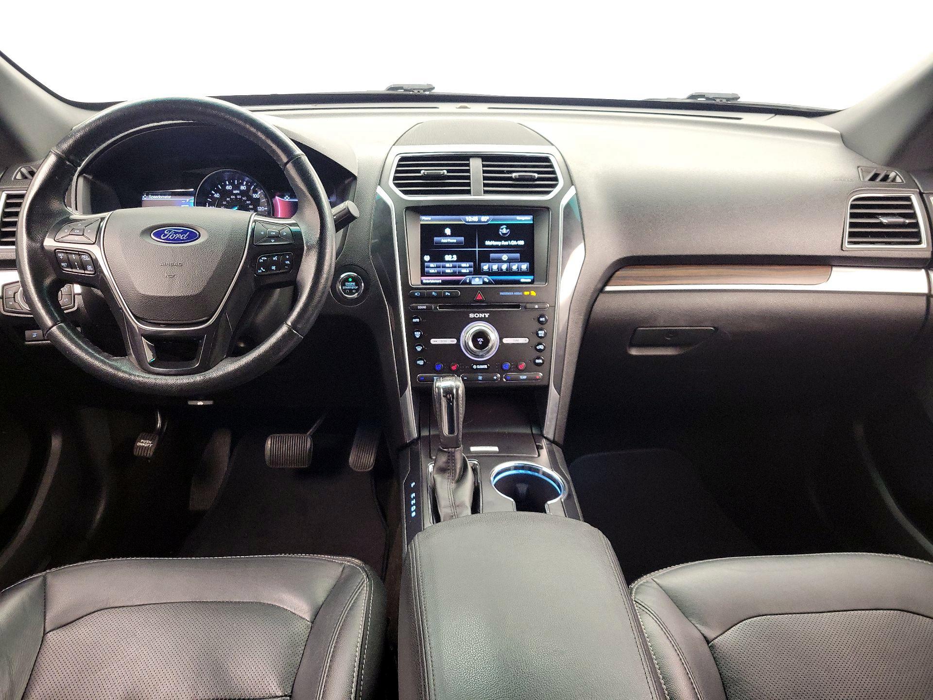 Thumbnail: 2016 Ford Explorer - 9