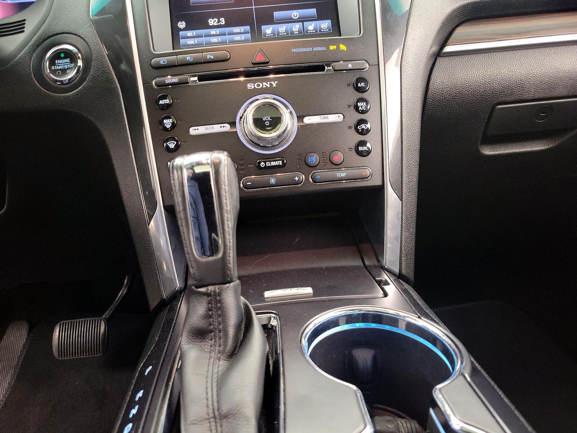 Thumbnail: 2016 Ford Explorer - 18