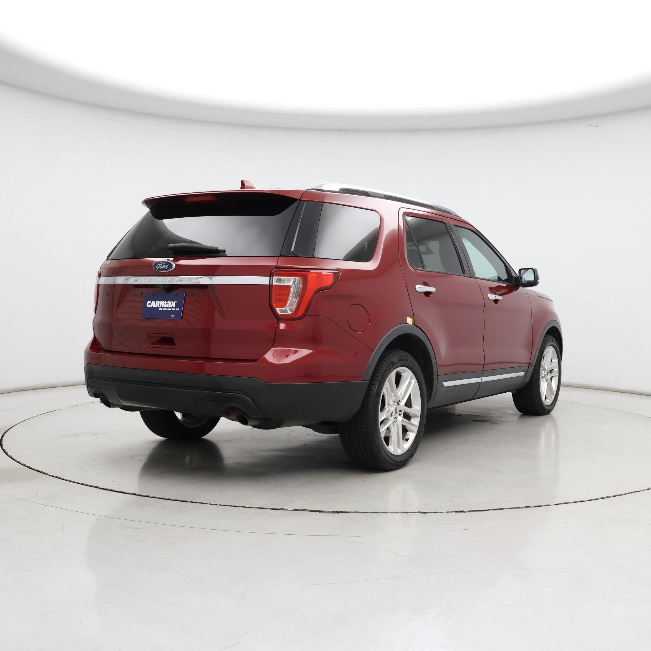 Thumbnail: 2016 Ford Explorer - 8