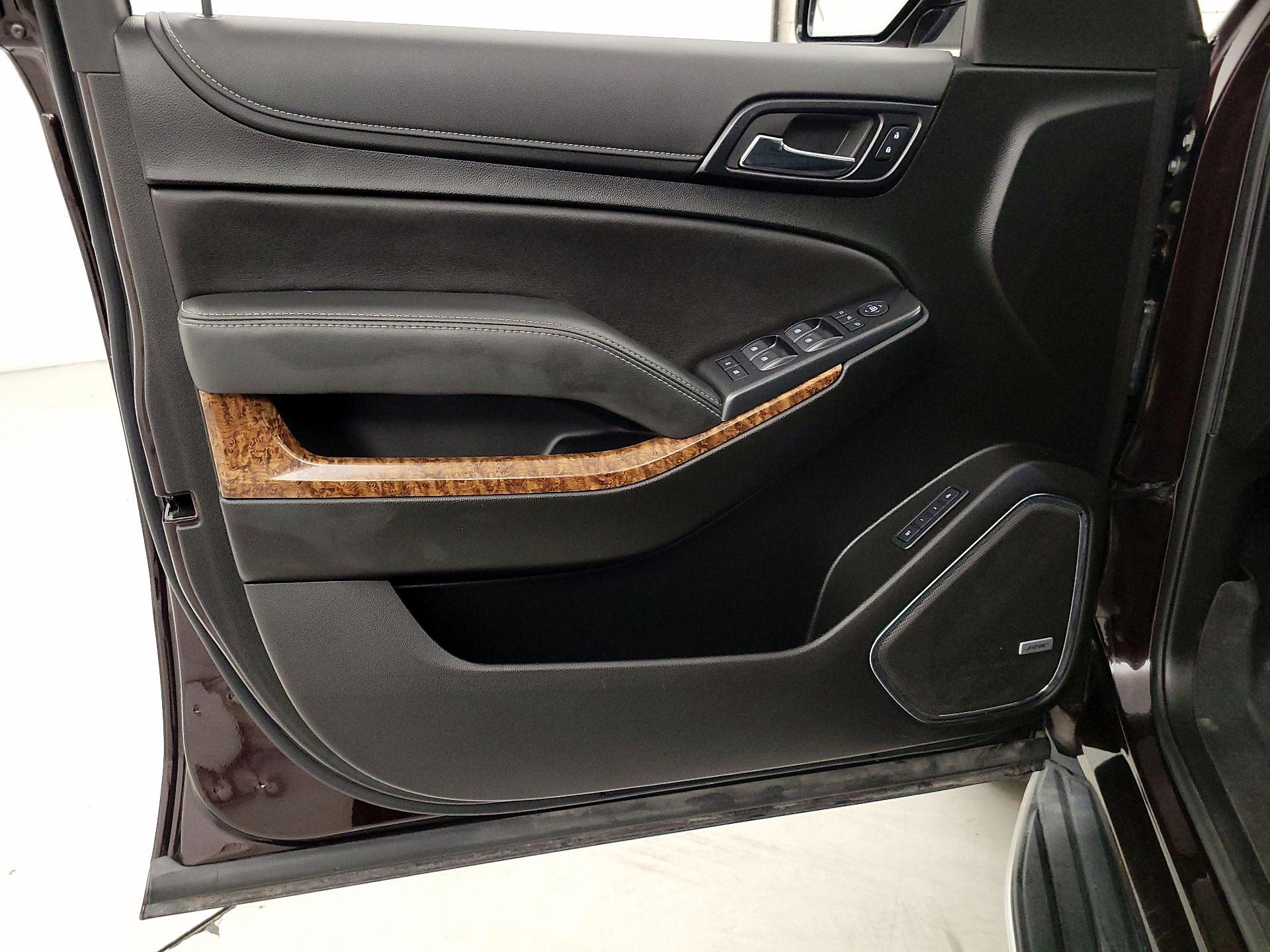 Thumbnail: 2020 Chevrolet Suburban - 12