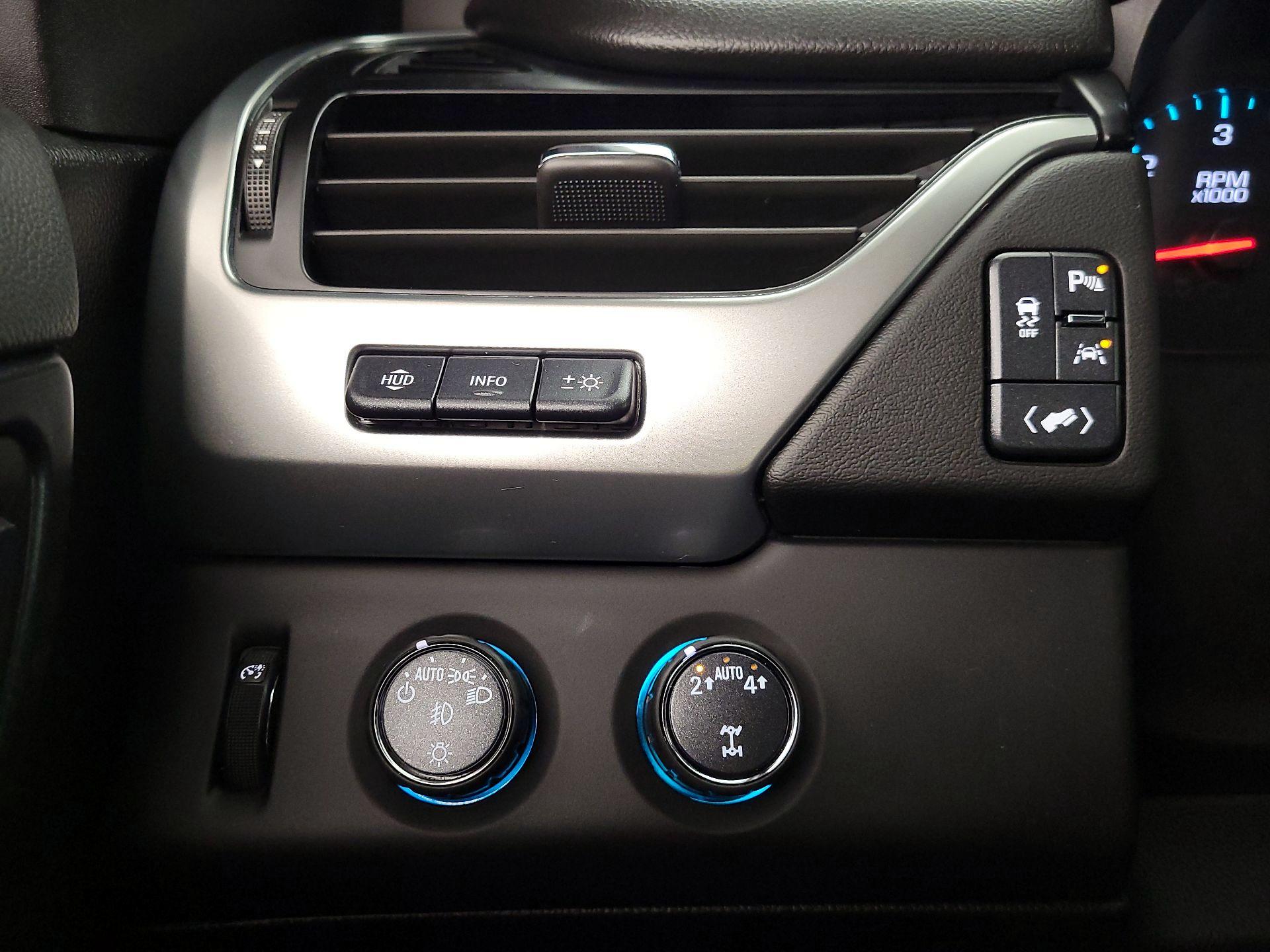 Thumbnail: 2020 Chevrolet Suburban - 13