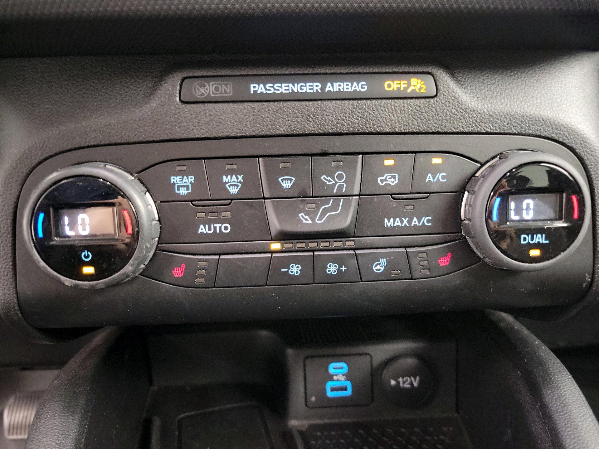 Thumbnail: 2021 Ford Bronco Sport - 17