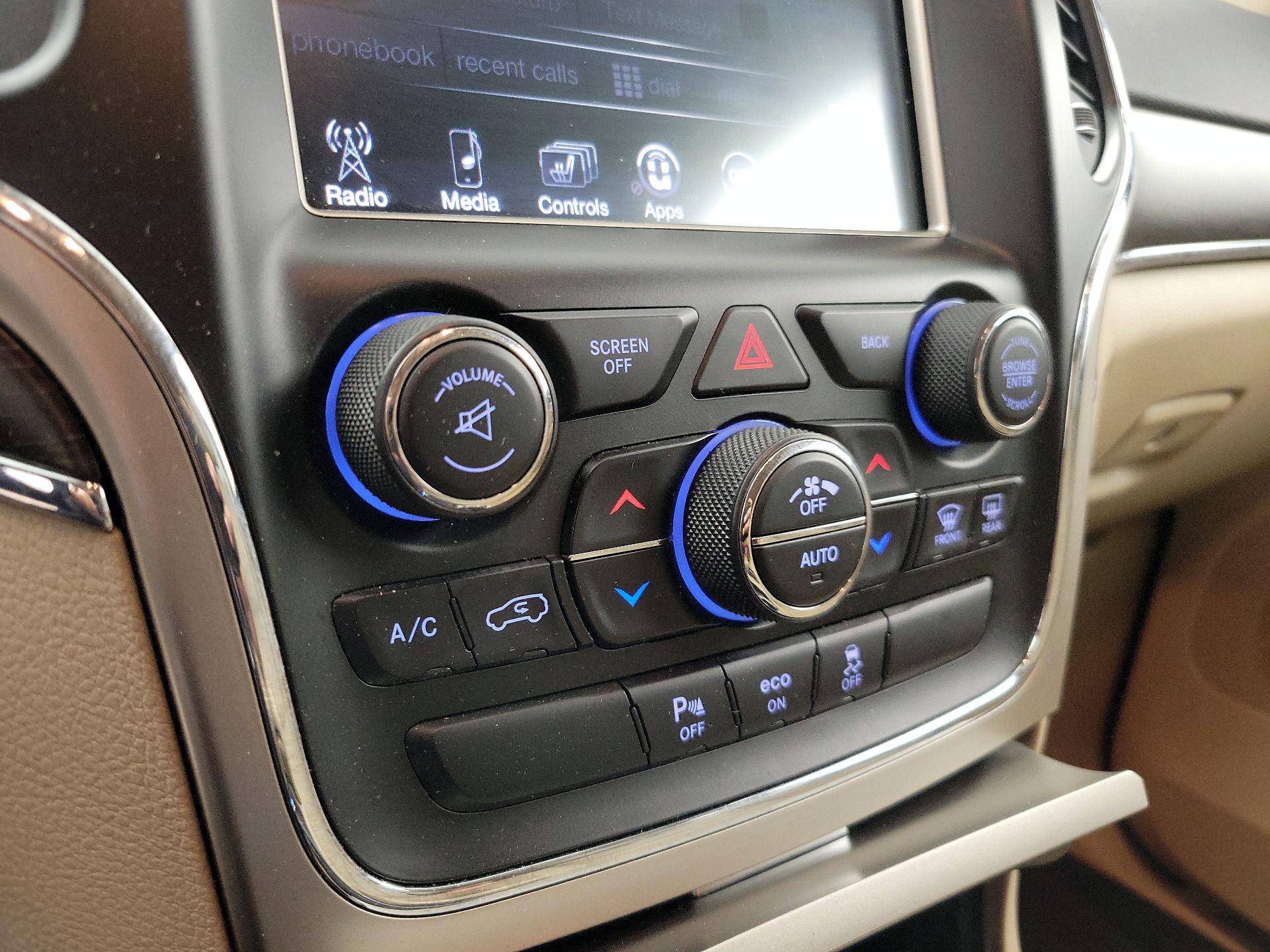 Thumbnail: 2015 Jeep Grand Cherokee - 16