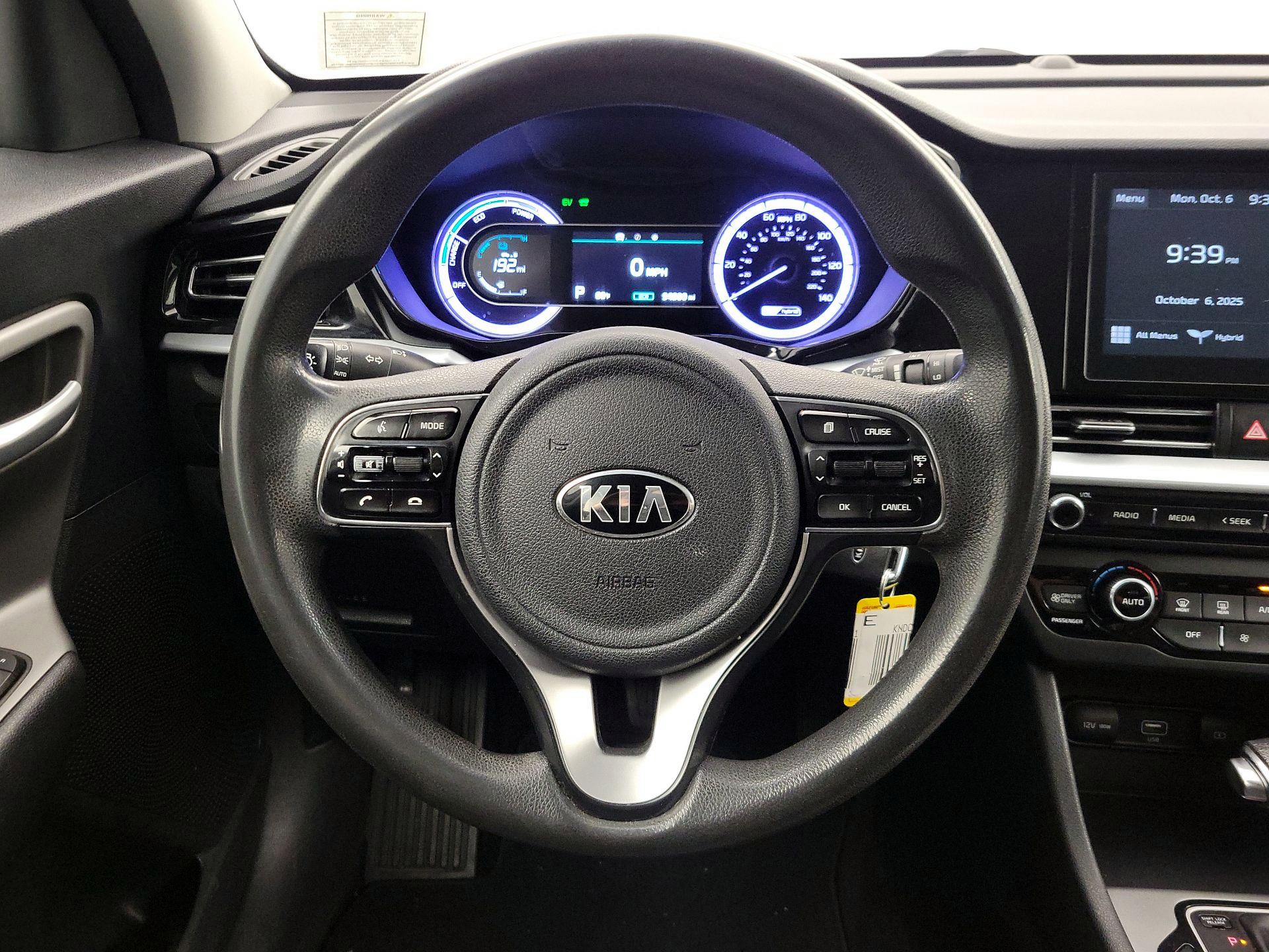Thumbnail: 2020 Kia Niro - 10