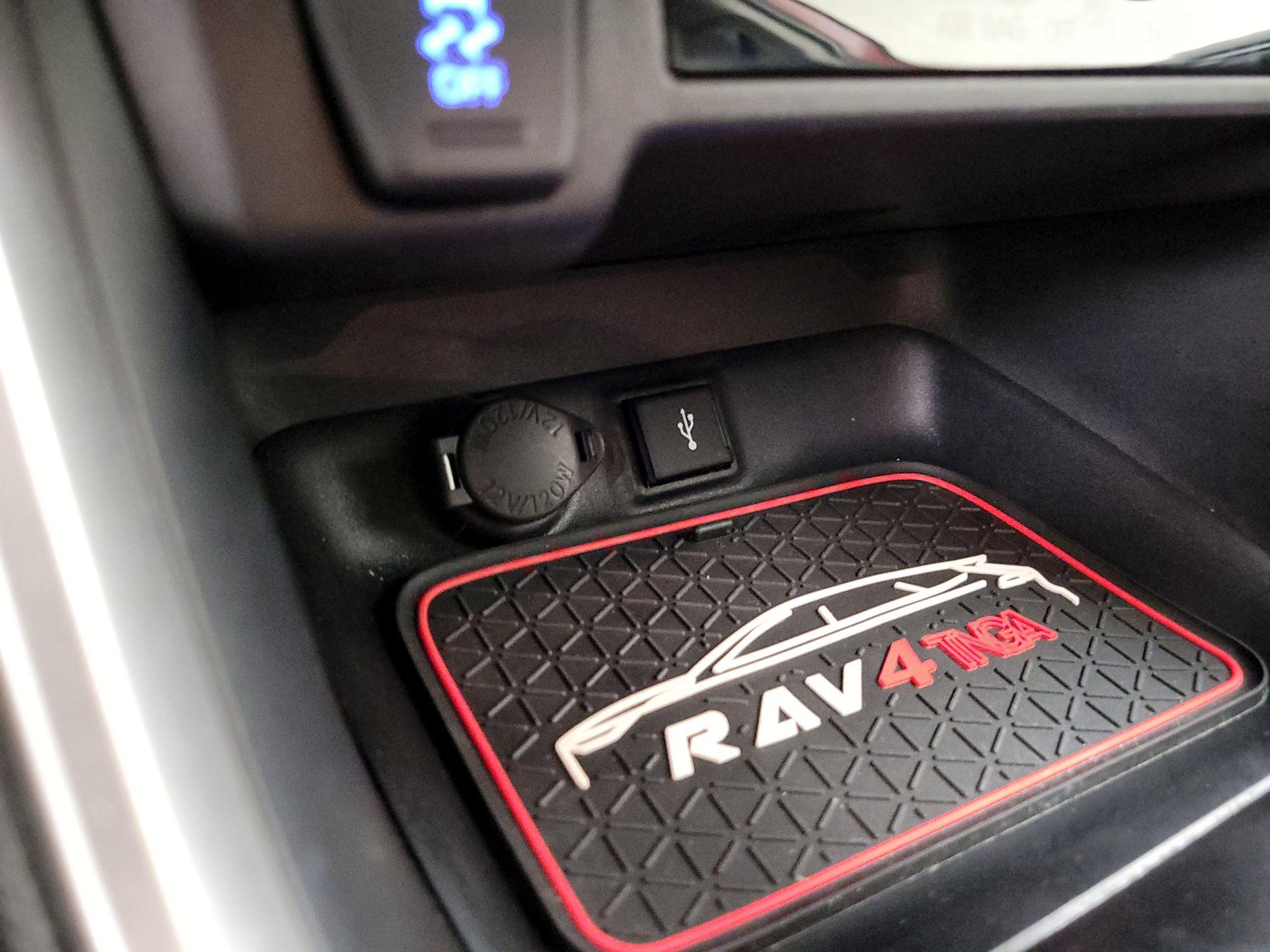 Thumbnail: 2021 Toyota RAV4 - 18