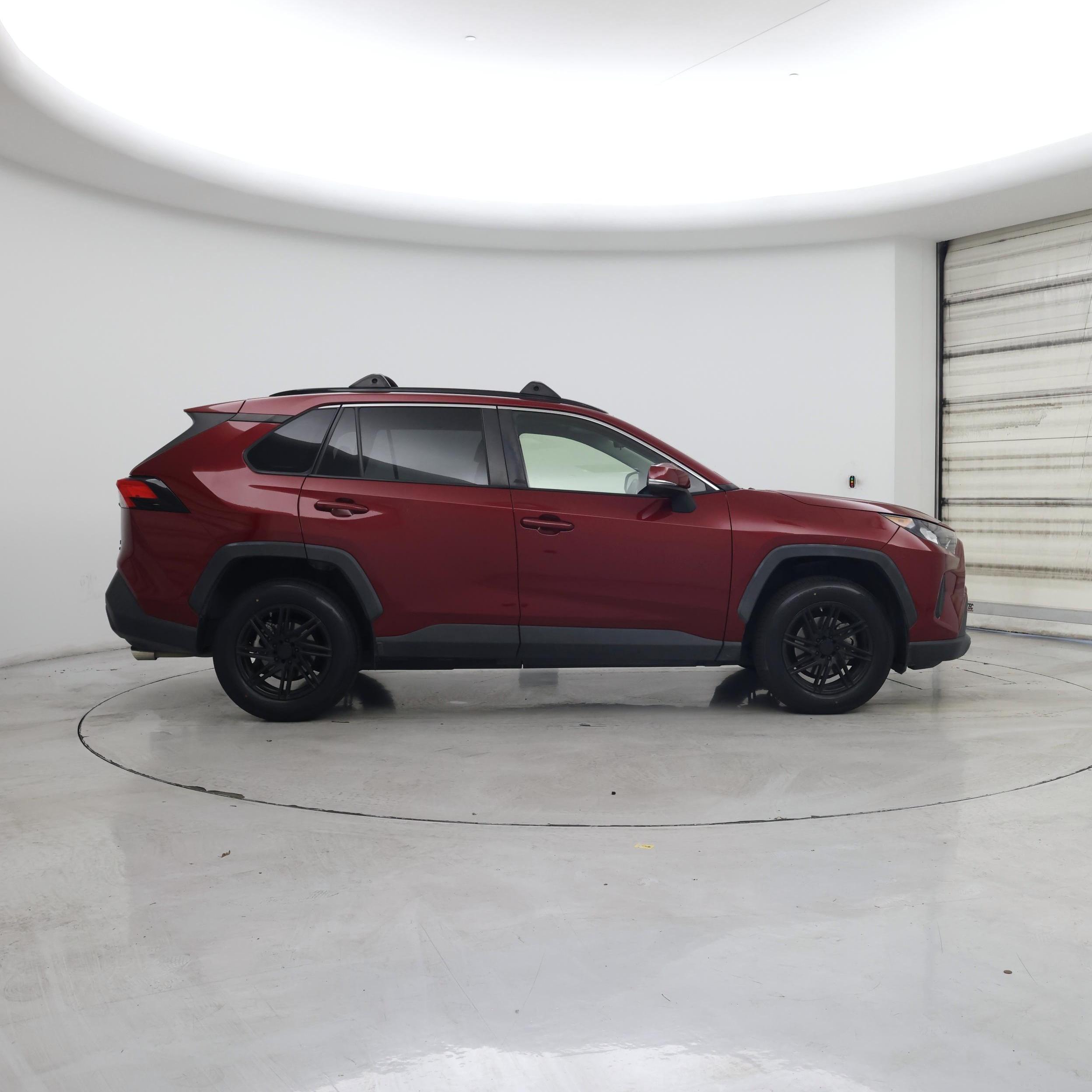 Thumbnail: 2021 Toyota RAV4 - 7