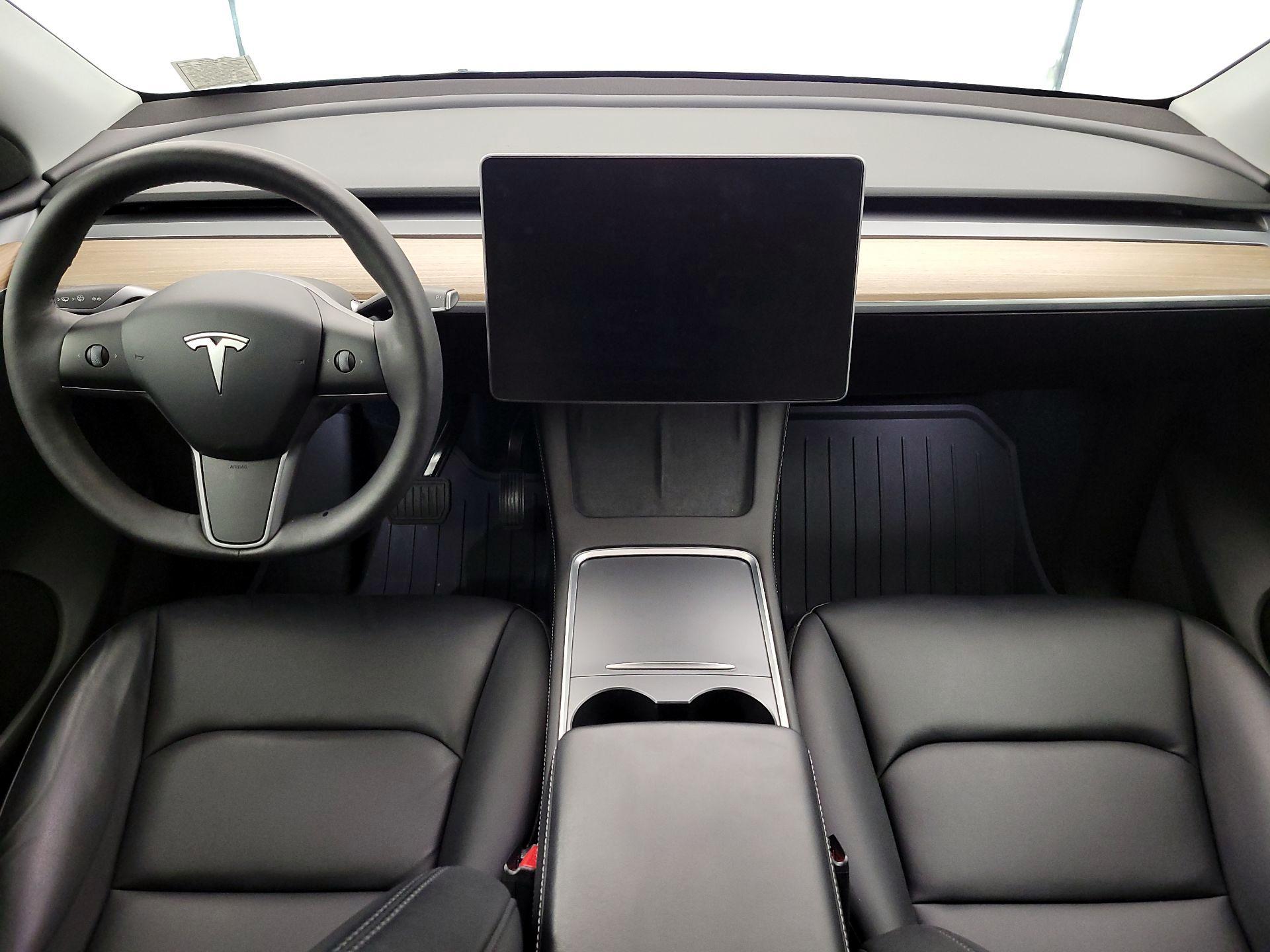 Thumbnail: 2024 Tesla Model Y - 9