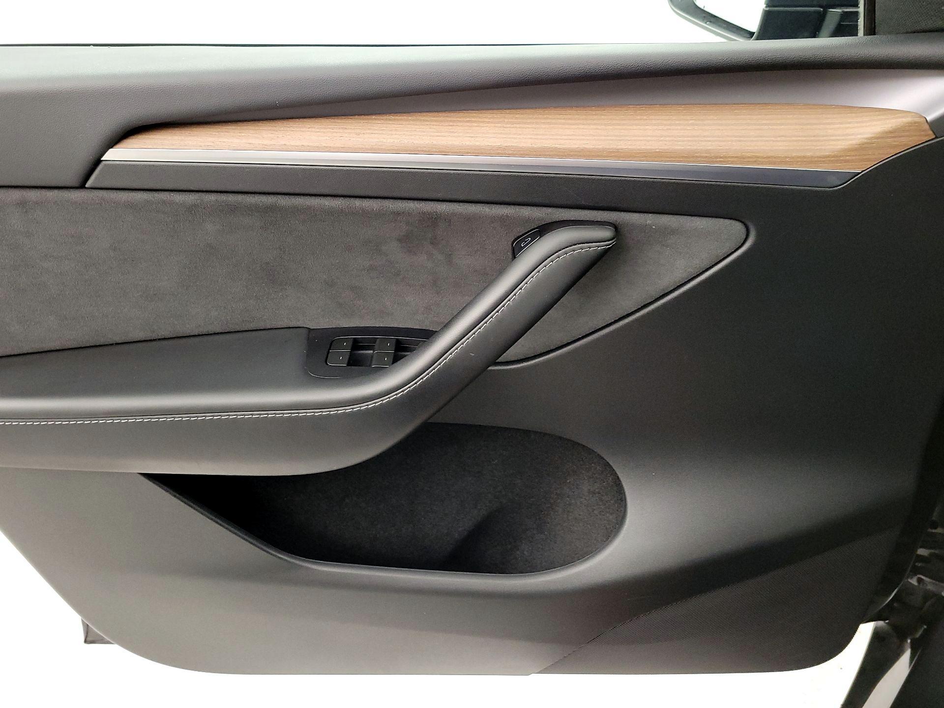 Thumbnail: 2024 Tesla Model Y - 12