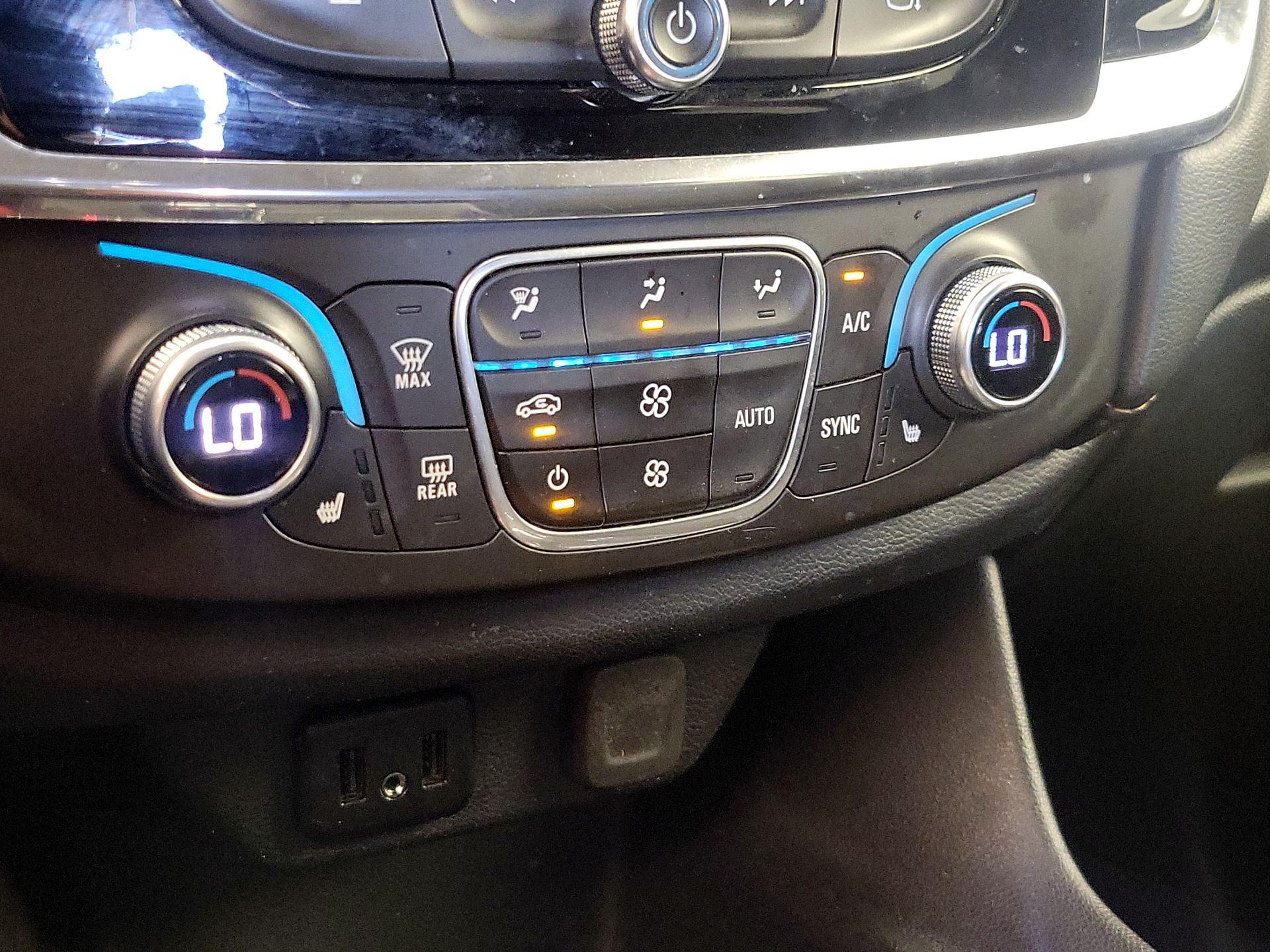 Thumbnail: 2018 Chevrolet Traverse - 16