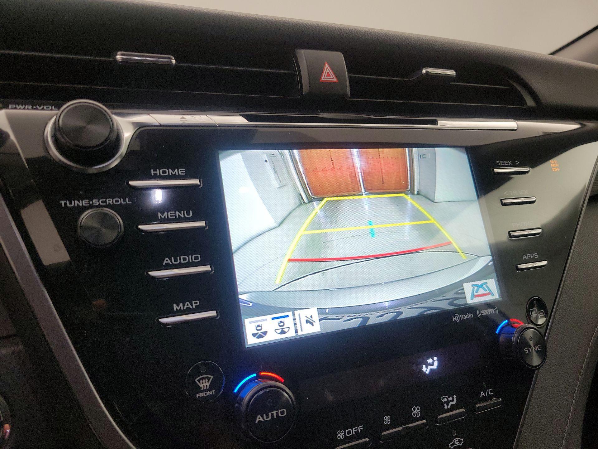 Thumbnail: 2019 Toyota Camry - 14