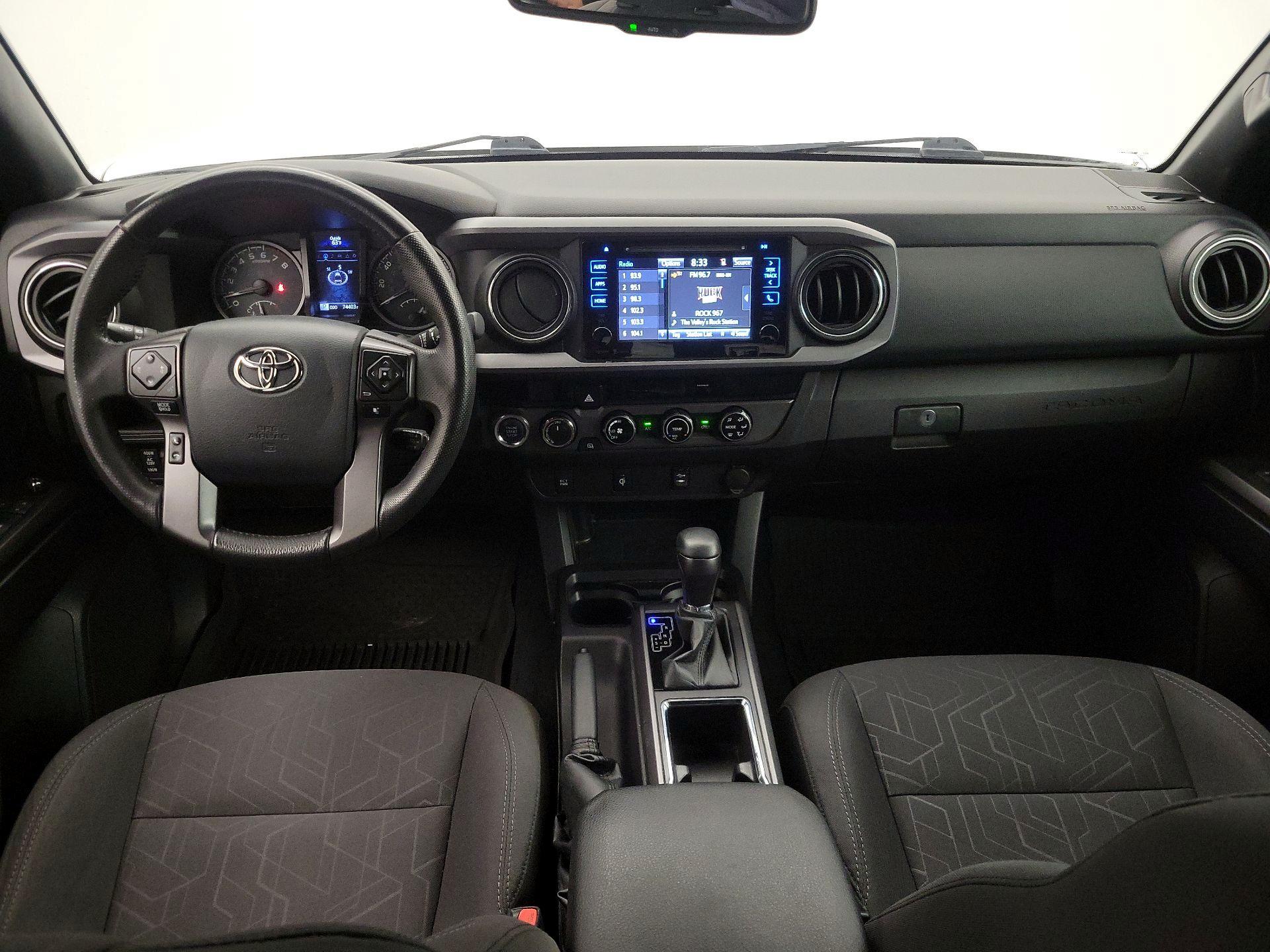 Thumbnail: 2017 Toyota Tacoma - 9