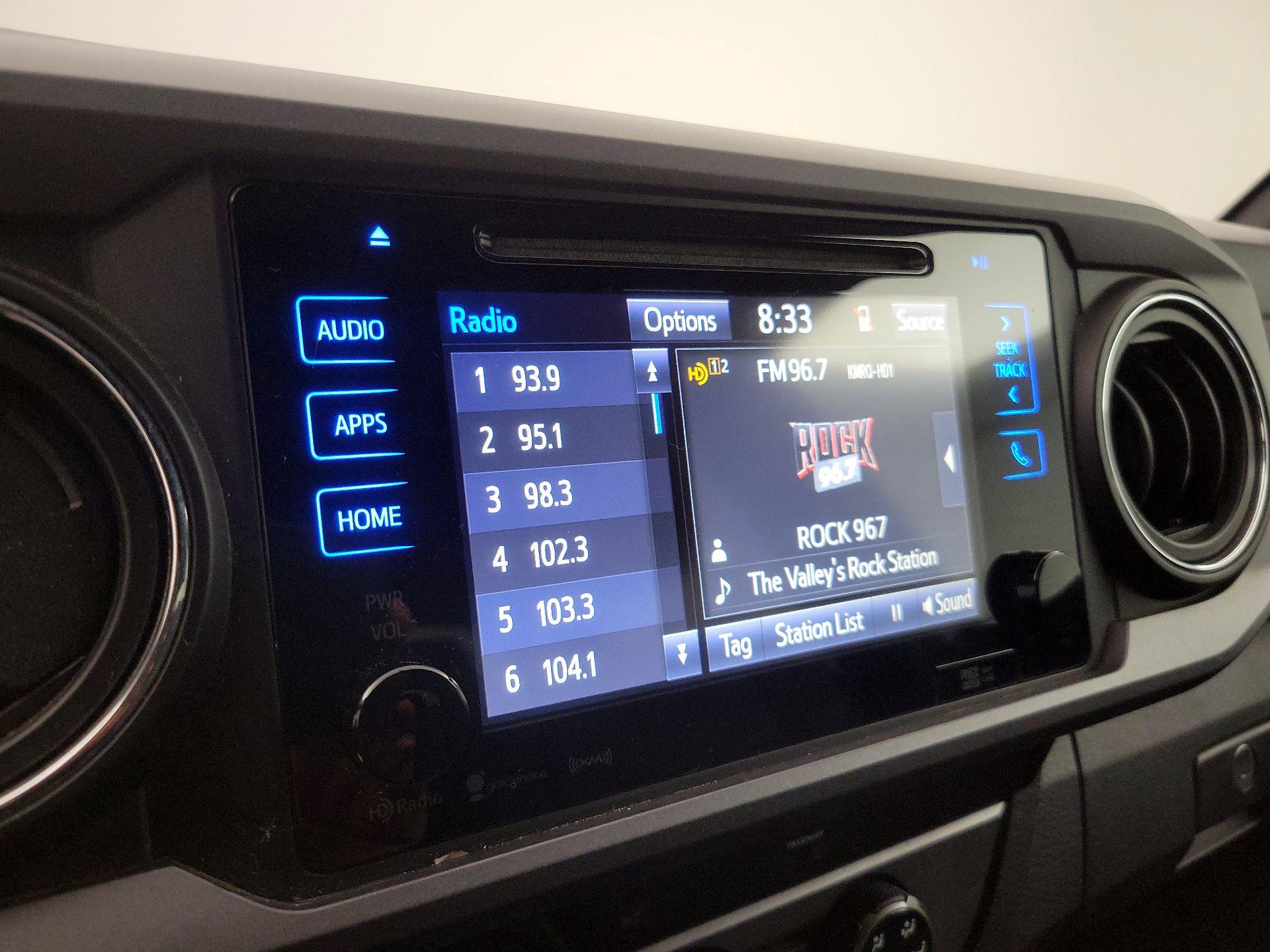 Thumbnail: 2017 Toyota Tacoma - 15