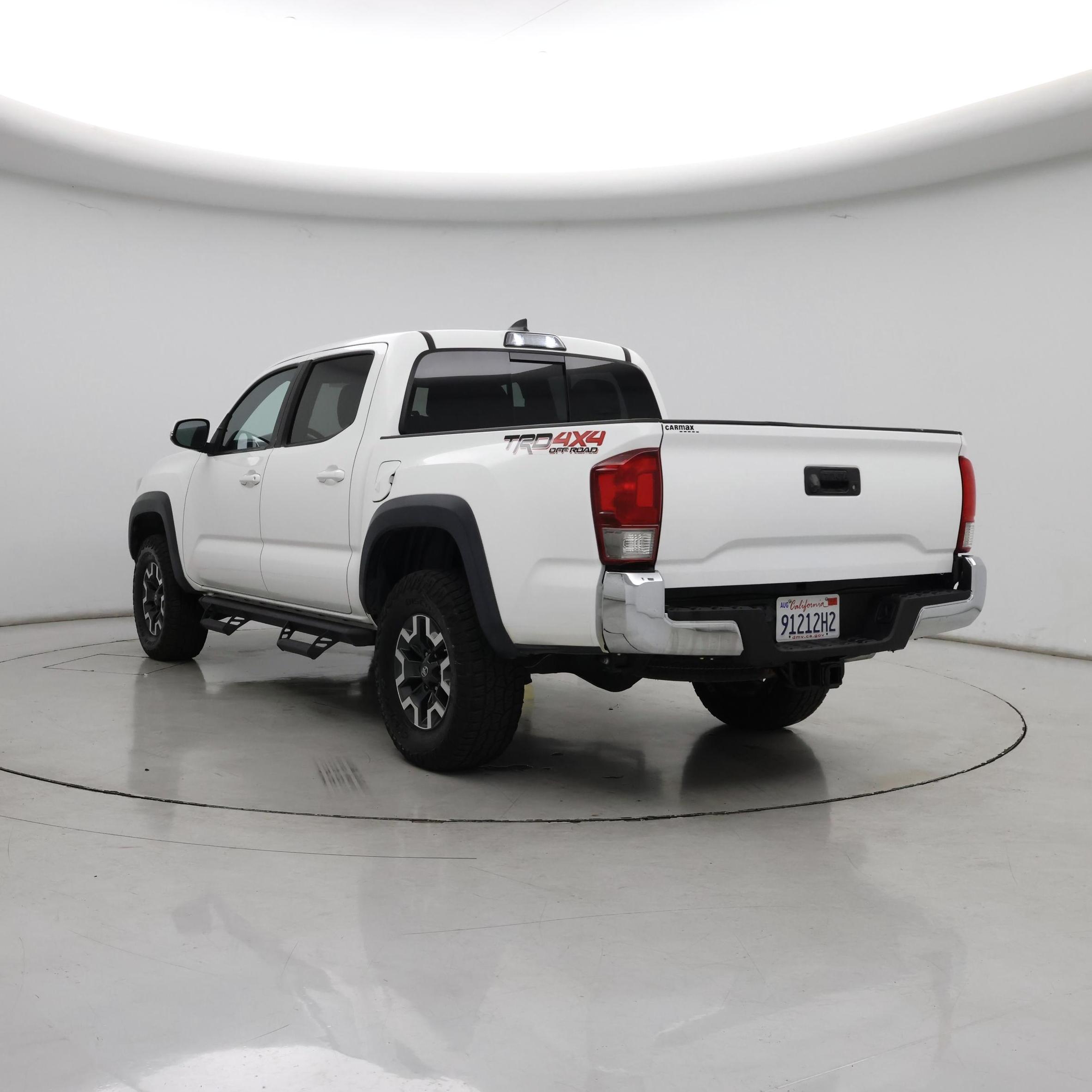 Thumbnail: 2017 Toyota Tacoma - 2