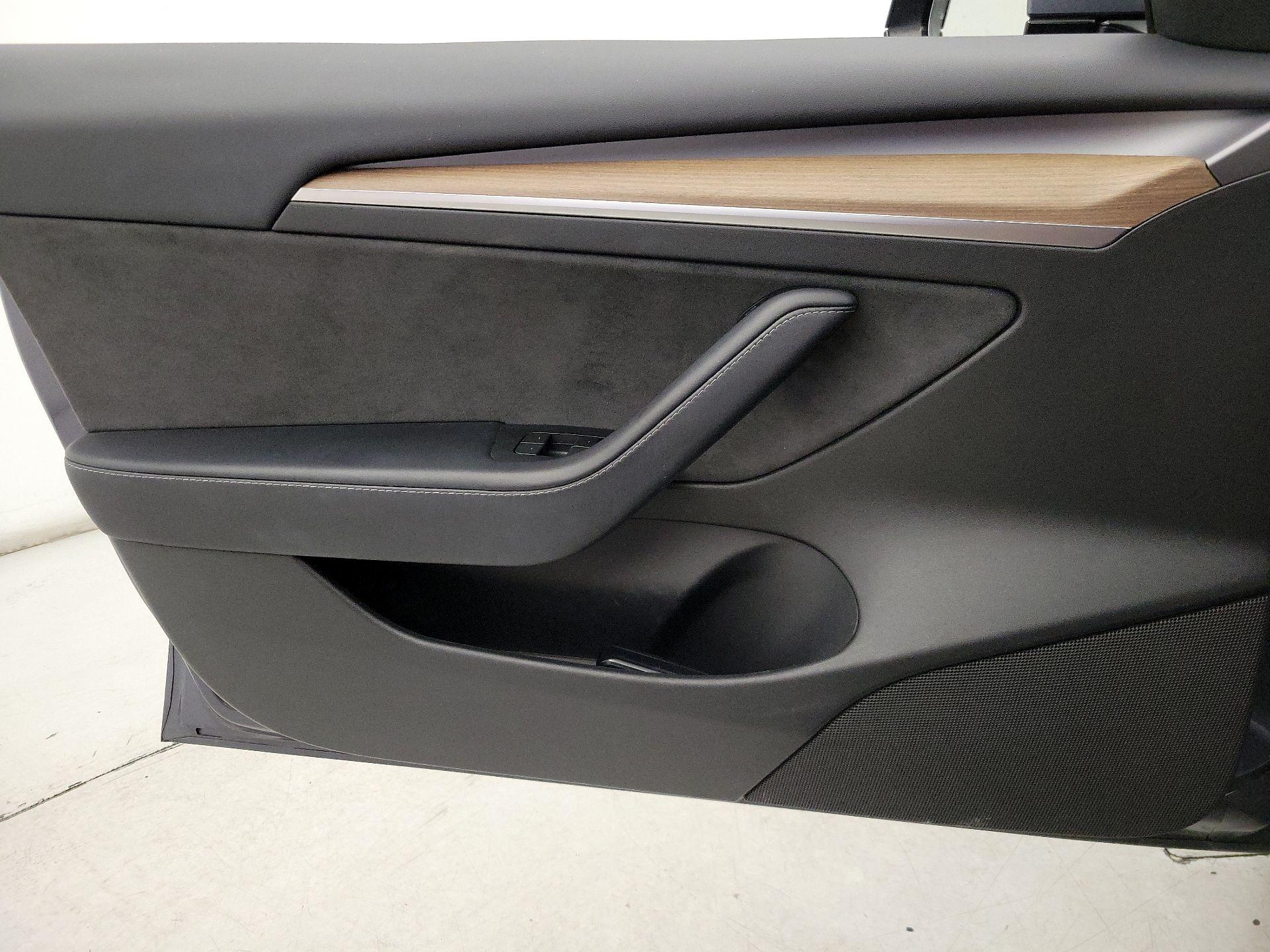 Thumbnail: 2023 Tesla Model 3 - 12