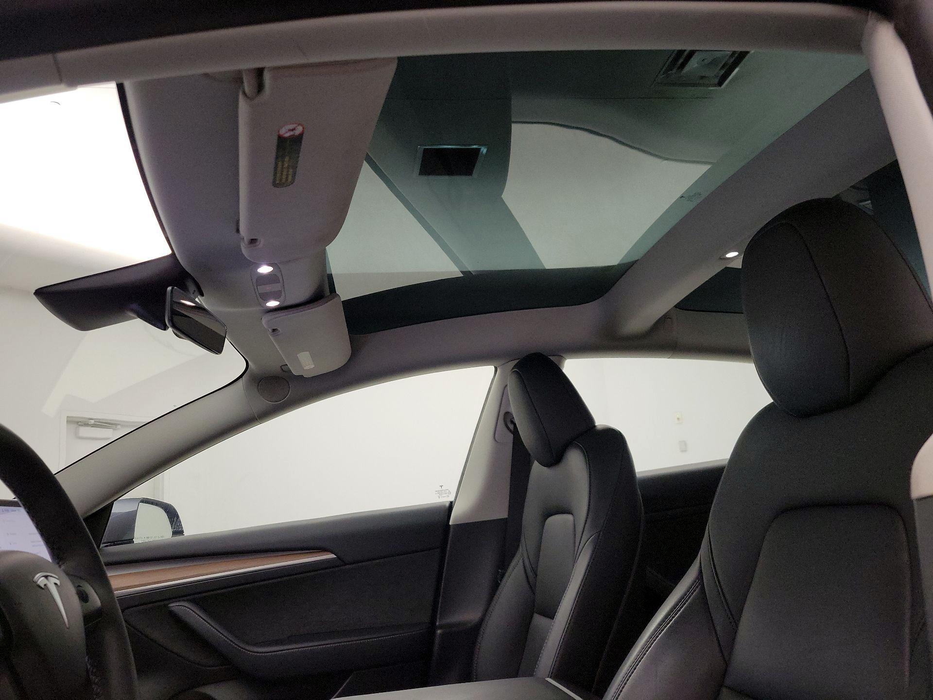 Thumbnail: 2023 Tesla Model 3 - 18