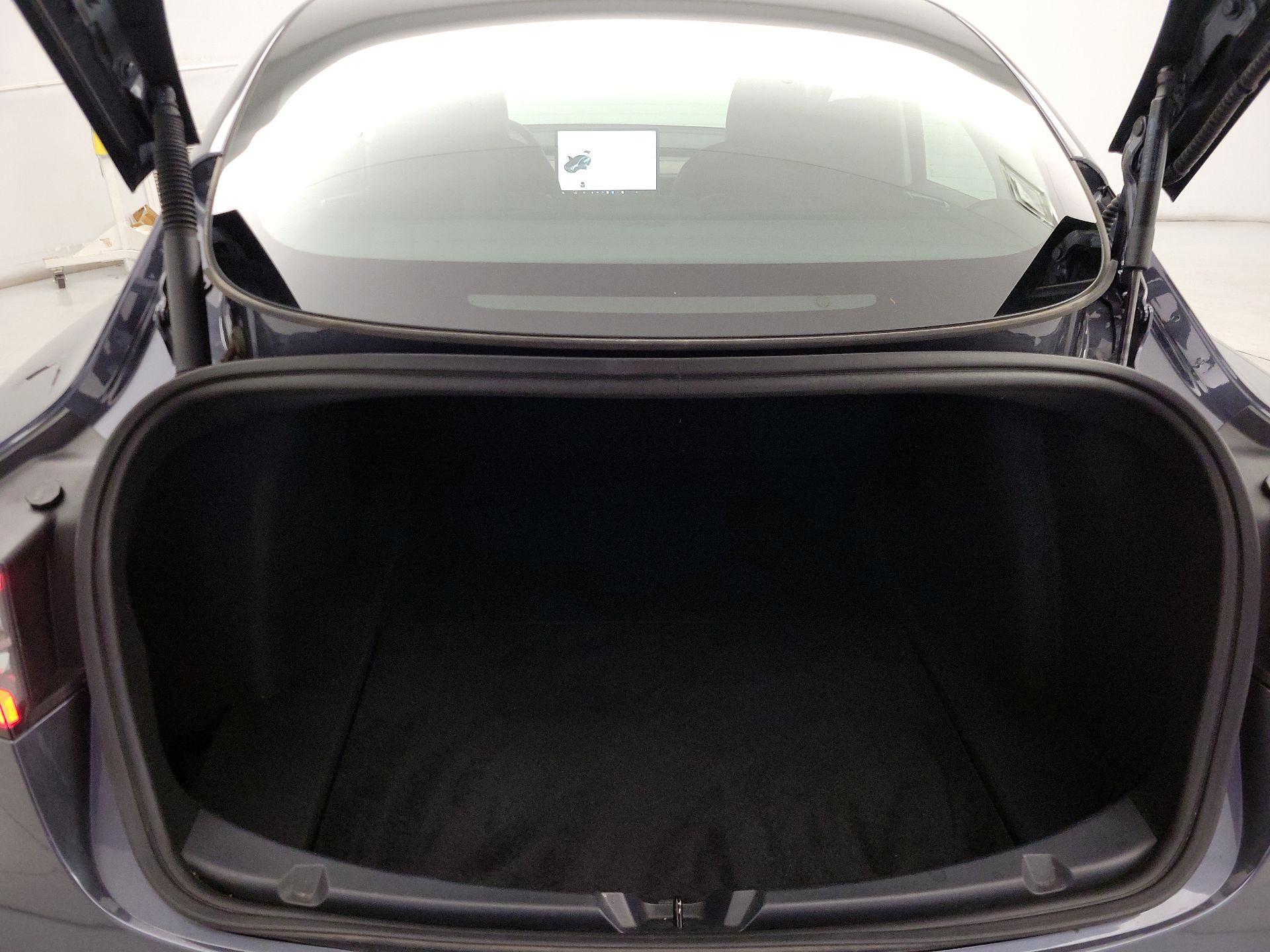 Thumbnail: 2023 Tesla Model 3 - 20
