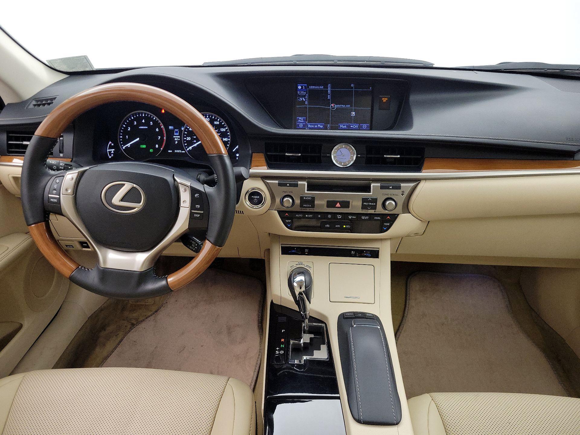 Thumbnail: 2014 Lexus ES - 9
