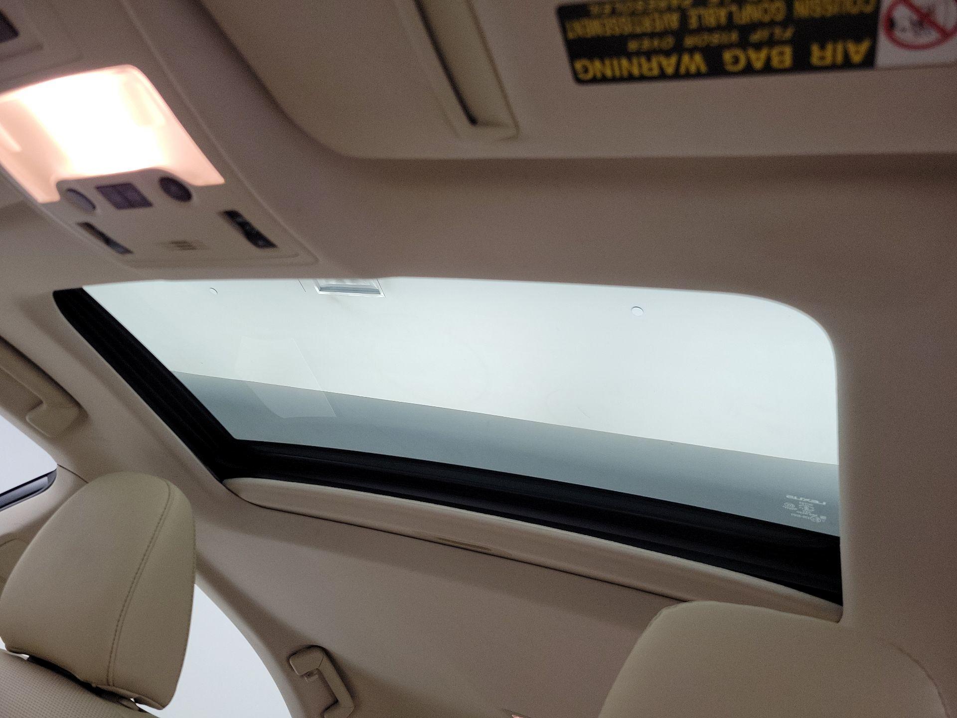 Thumbnail: 2014 Lexus ES - 20