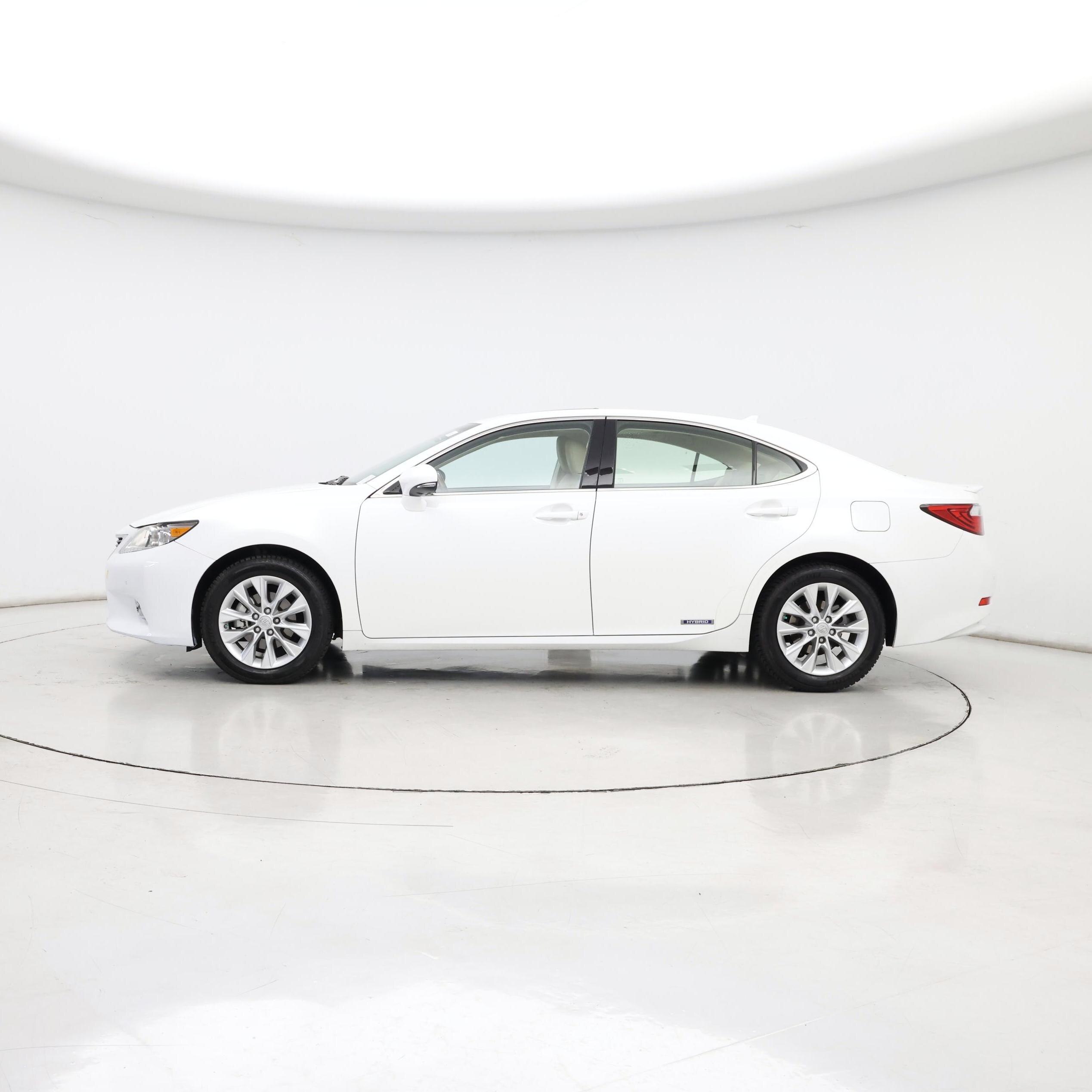 Thumbnail: 2014 Lexus ES - 3